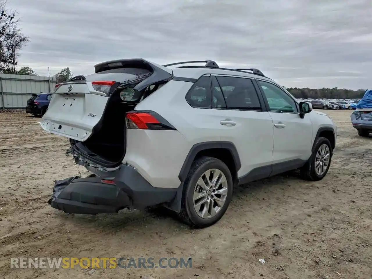 3 Фотография поврежденного автомобиля 2T3C1RFV8SW378180 TOYOTA RAV4 2025