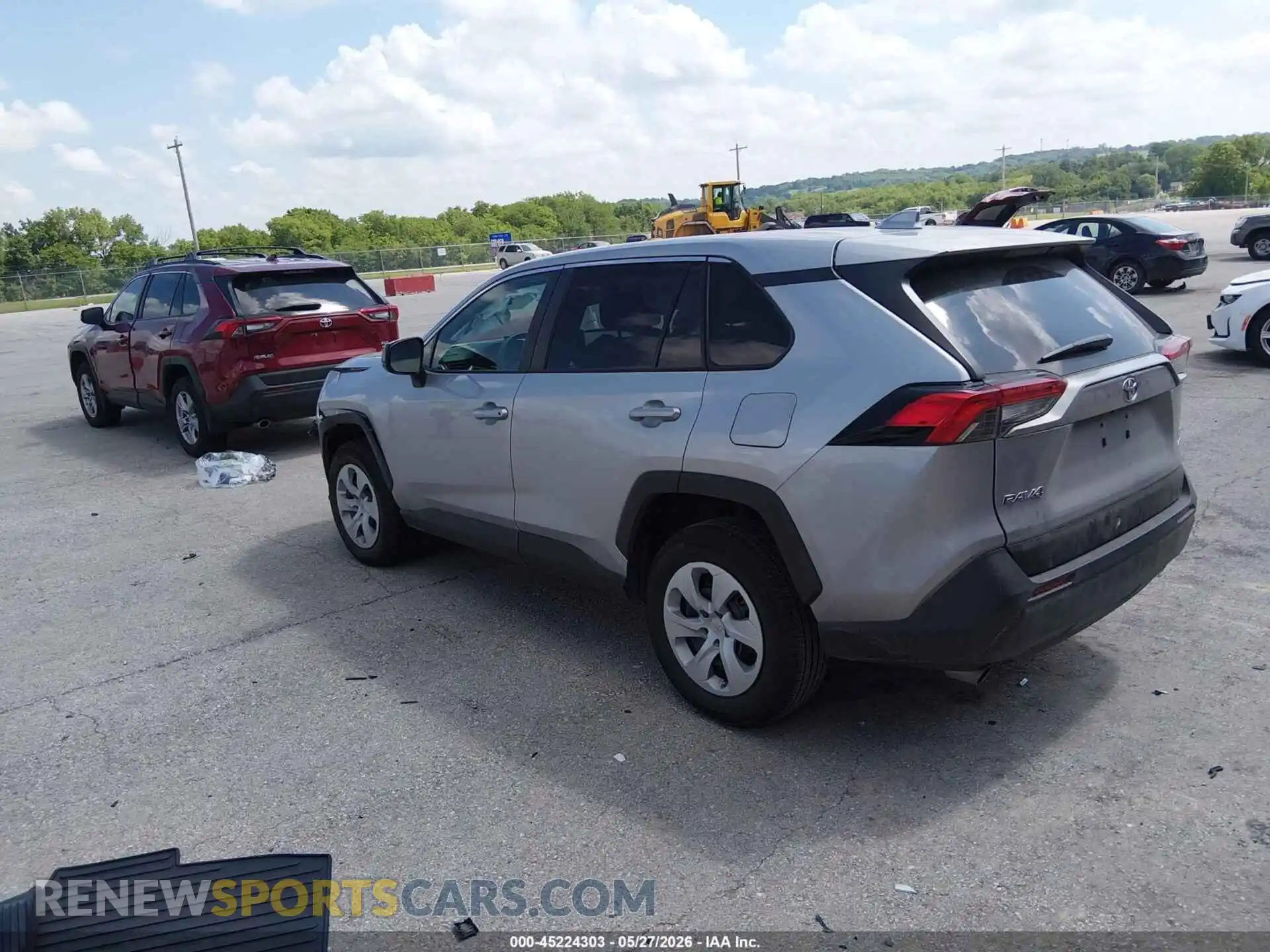 3 Photograph of a damaged car 2T3F1RFV0SW586194 TOYOTA RAV4 2025