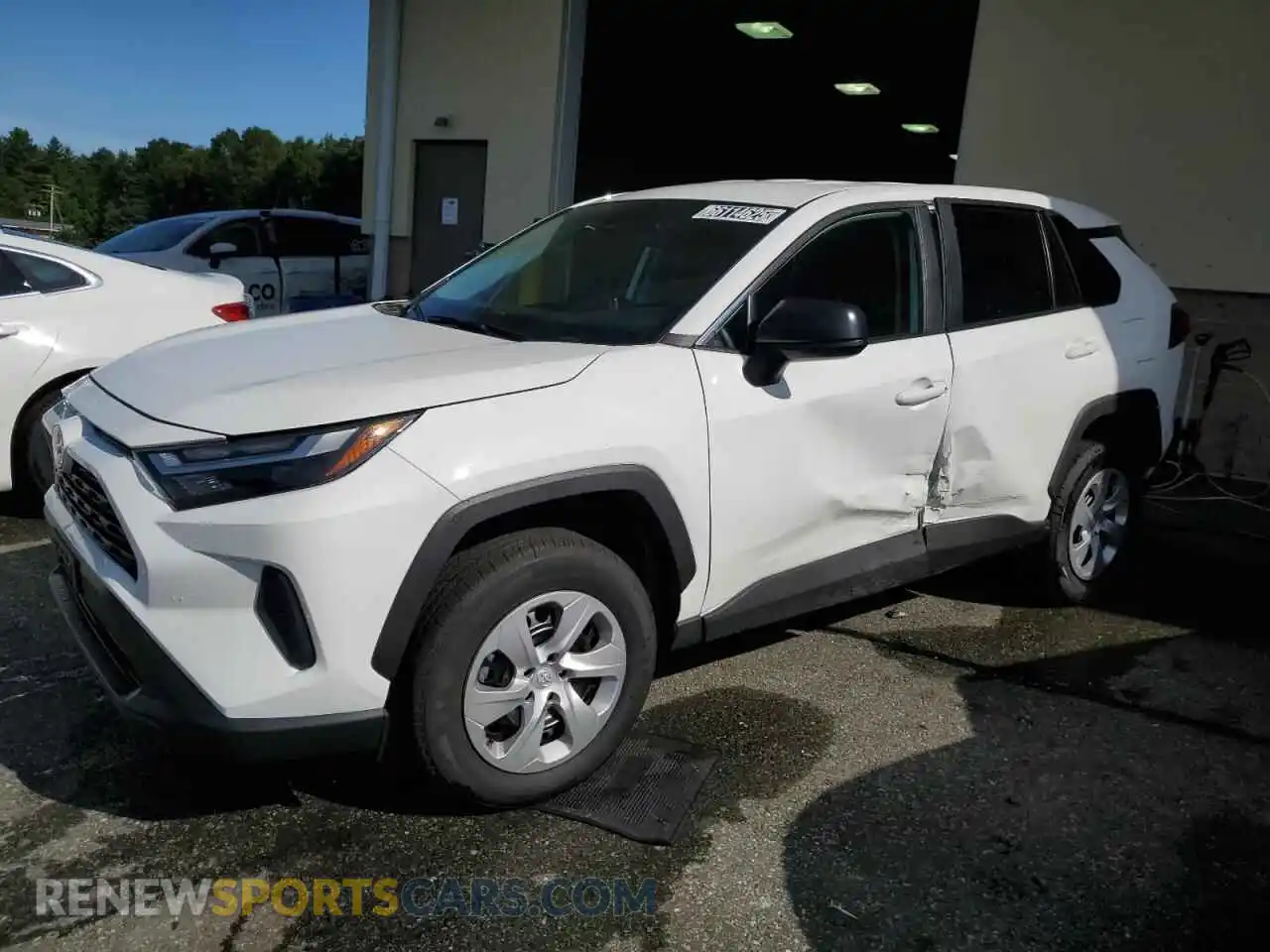 1 Photograph of a damaged car 2T3F1RFV5SW527481 TOYOTA RAV4 2025