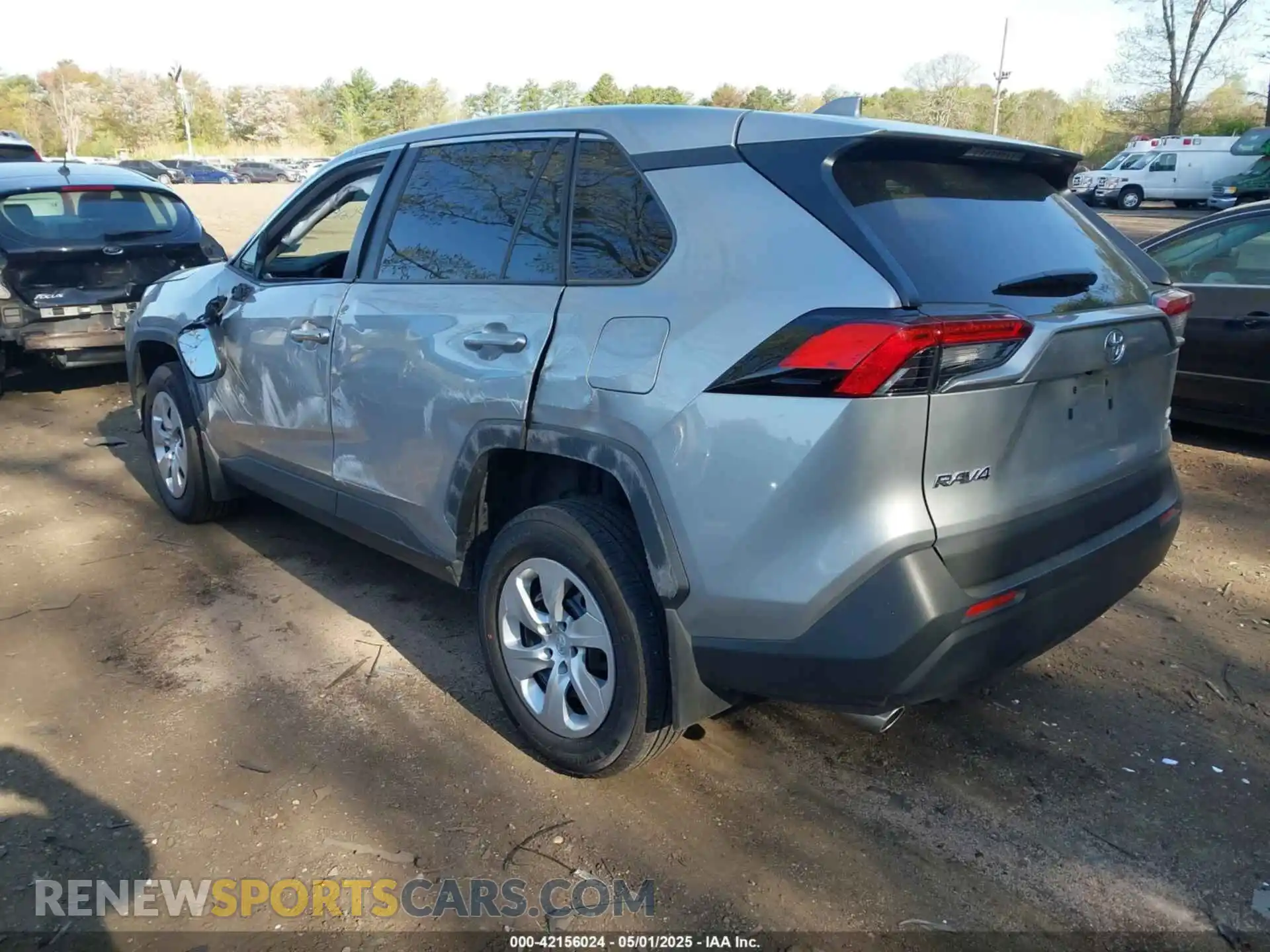 3 Photograph of a damaged car 2T3F1RFV6SW500323 TOYOTA RAV4 2025