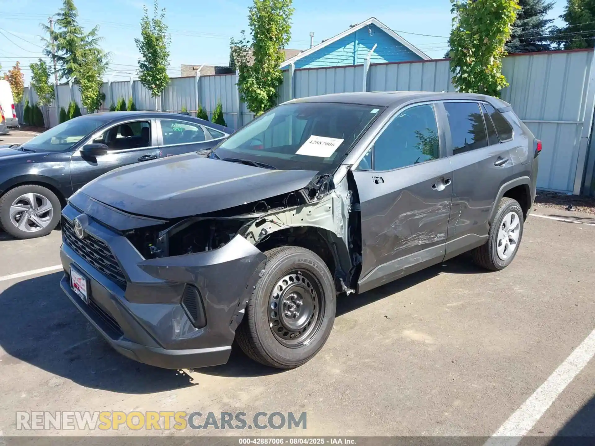 2 fotografías del automóvil dañado 2T3G1RFV5SW560453 TOYOTA RAV4 2025