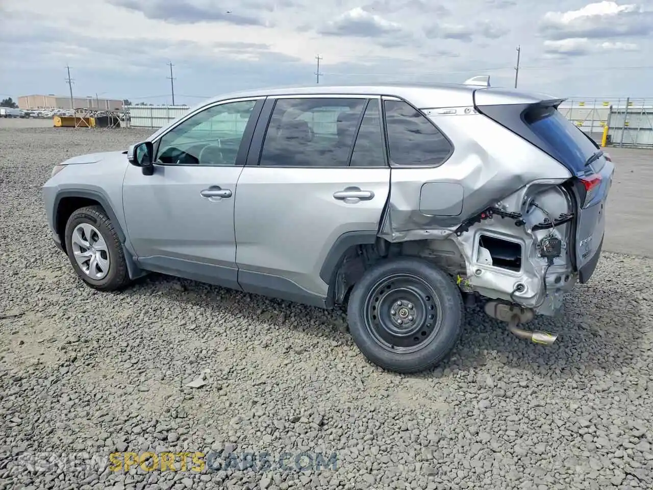 2 Фотография поврежденного автомобиля 2T3G1RFV5SW561425 TOYOTA RAV4 2025