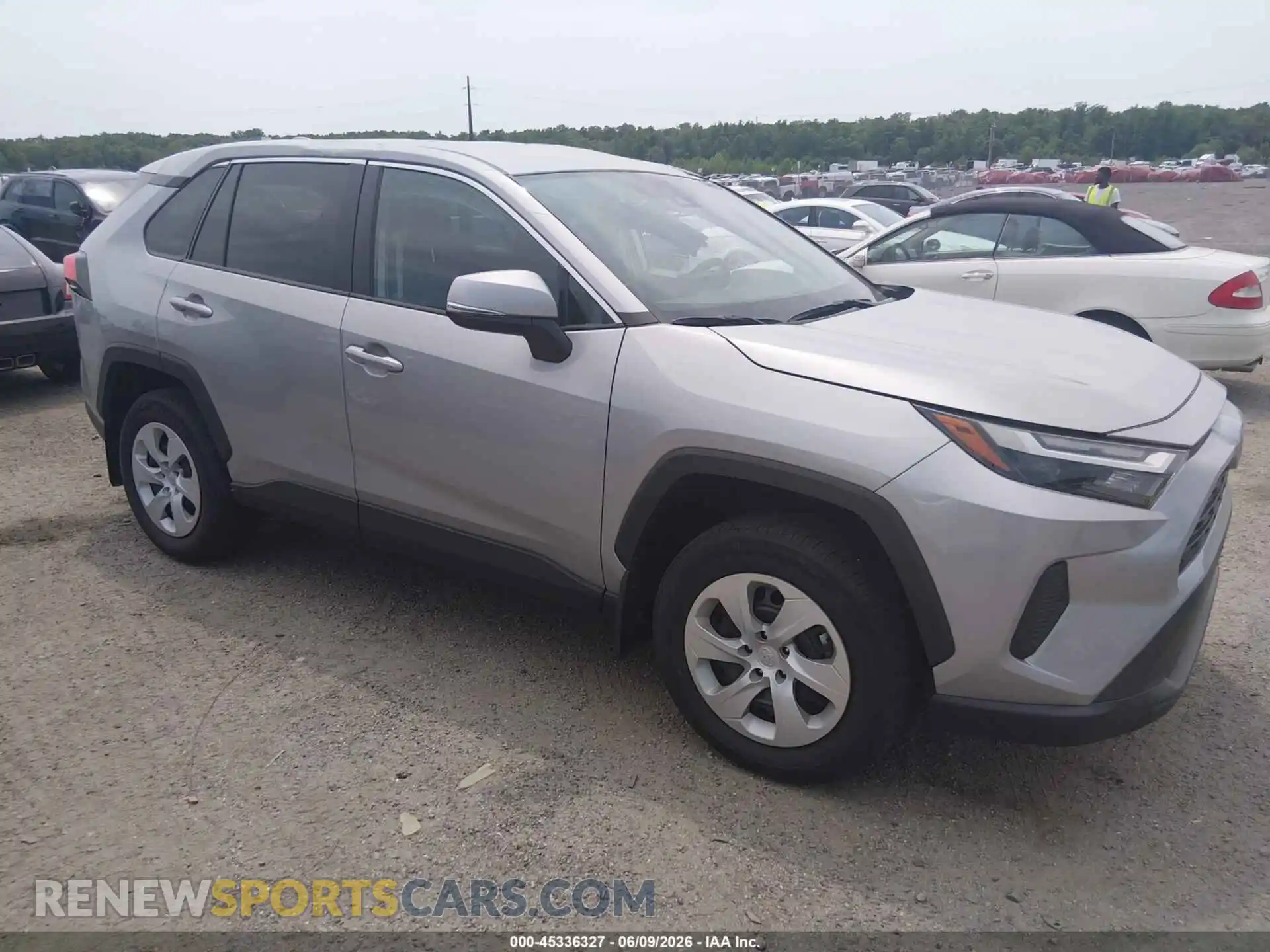 1 Photograph of a damaged car 2T3G1RFV6SW608624 TOYOTA RAV4 2025