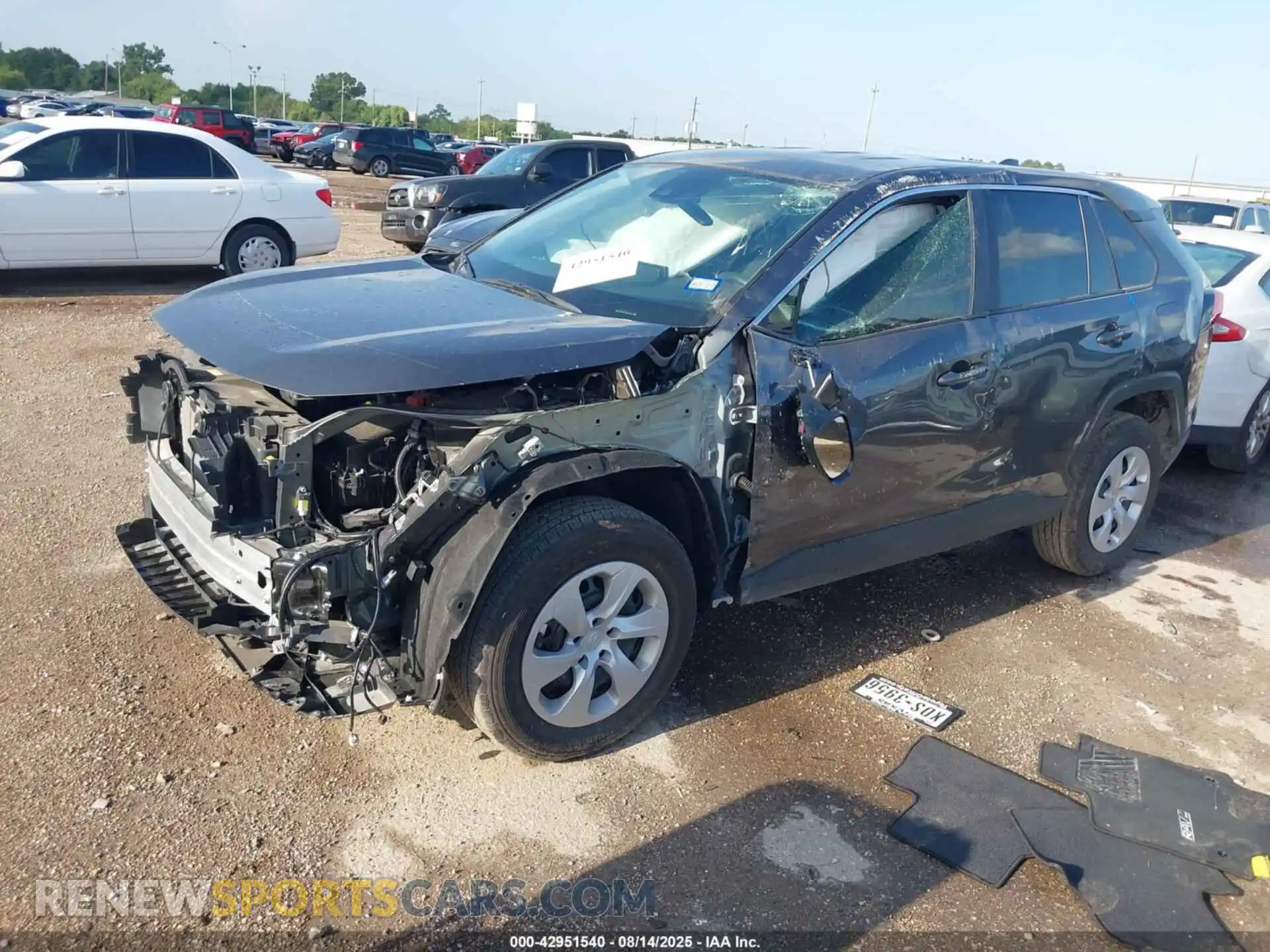 2 Photograph of a damaged car 2T3H1RFV1SW397613 TOYOTA RAV4 2025