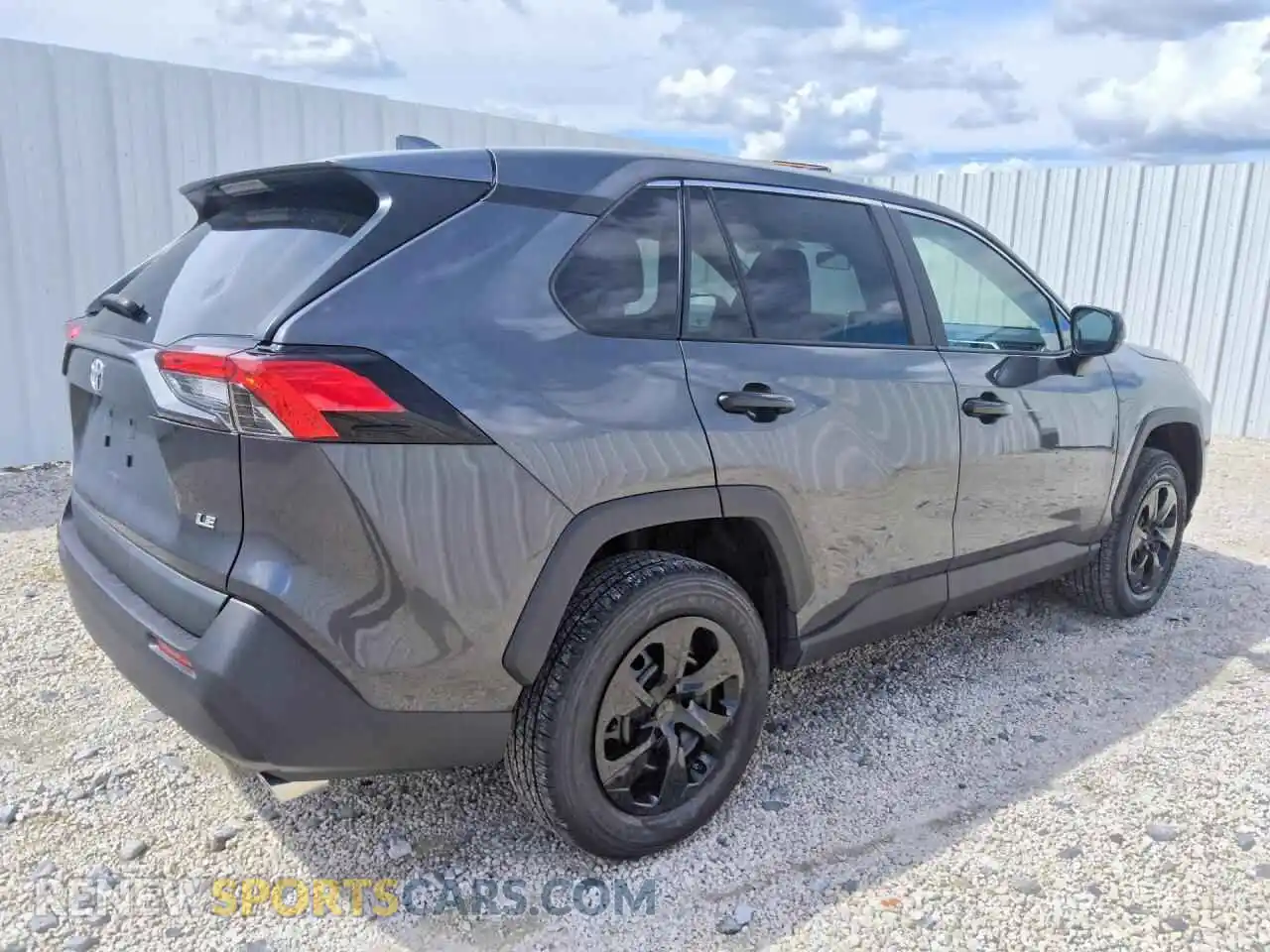 3 Photograph of a damaged car 2T3H1RFV2SW429923 TOYOTA RAV4 2025