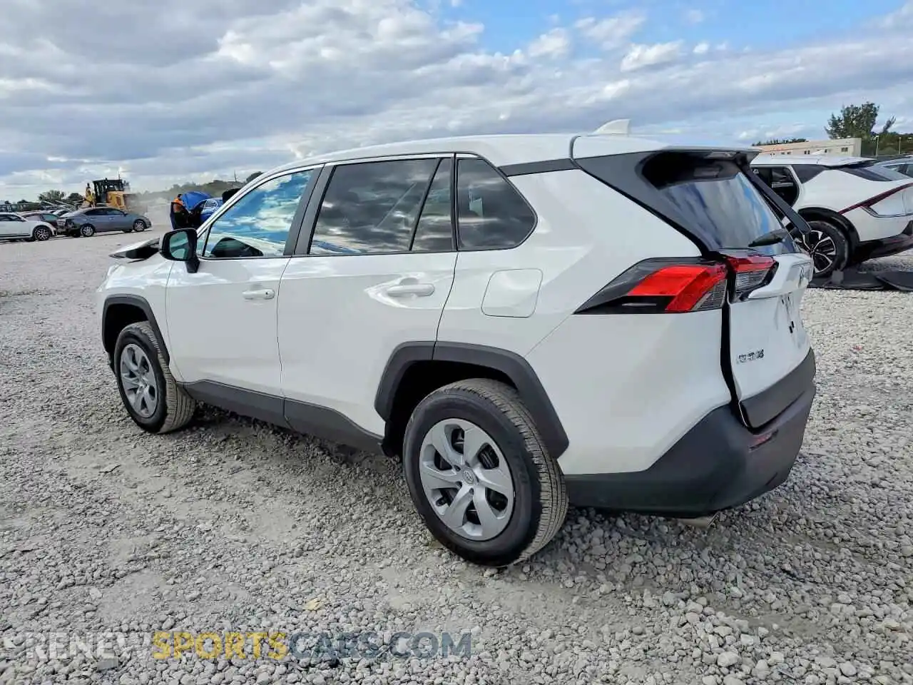 2 fotografías del automóvil dañado 2T3H1RFV3SC350827 TOYOTA RAV4 2025