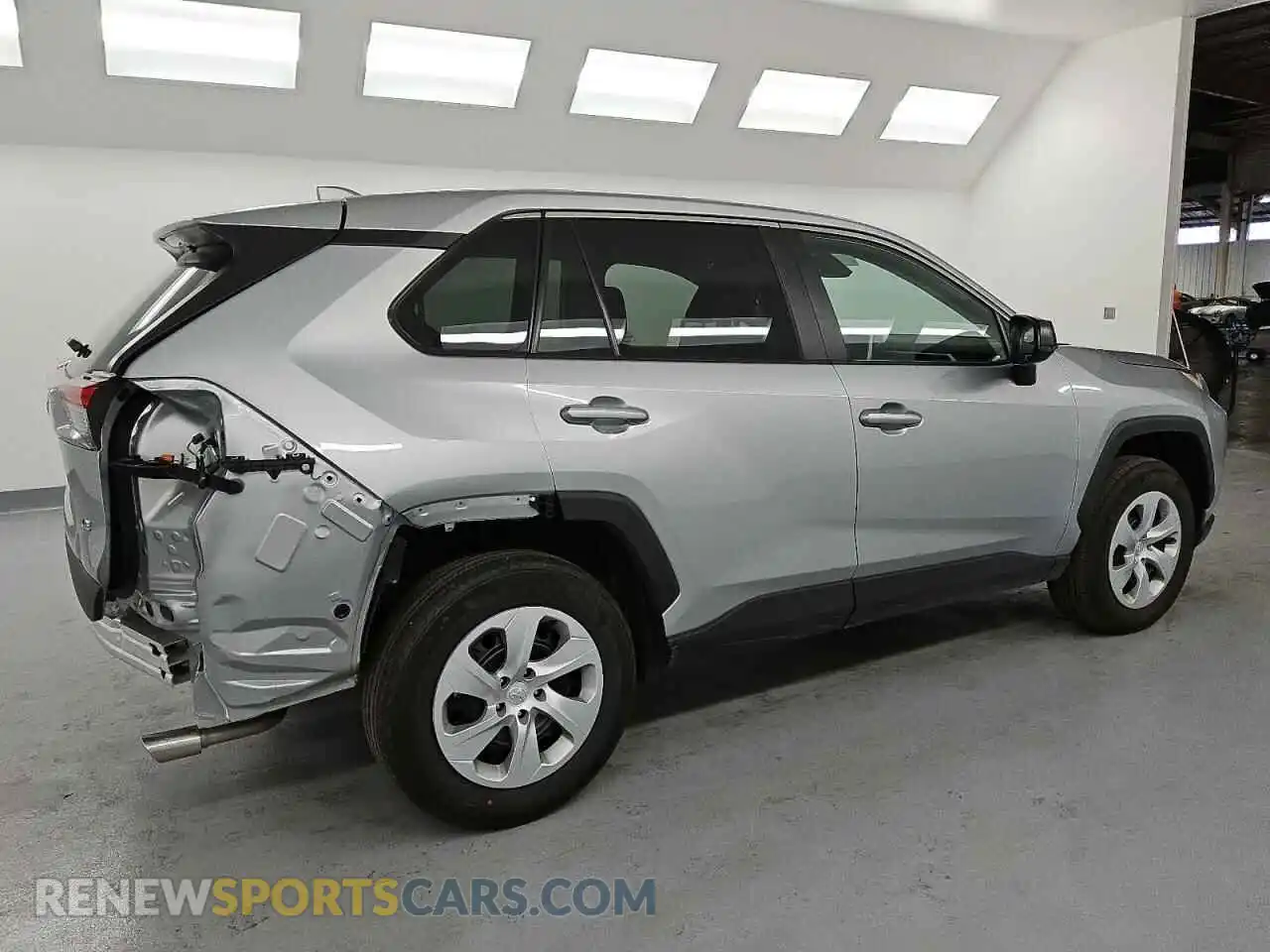 3 Фотография поврежденного автомобиля 2T3H1RFV3SW373989 TOYOTA RAV4 2025