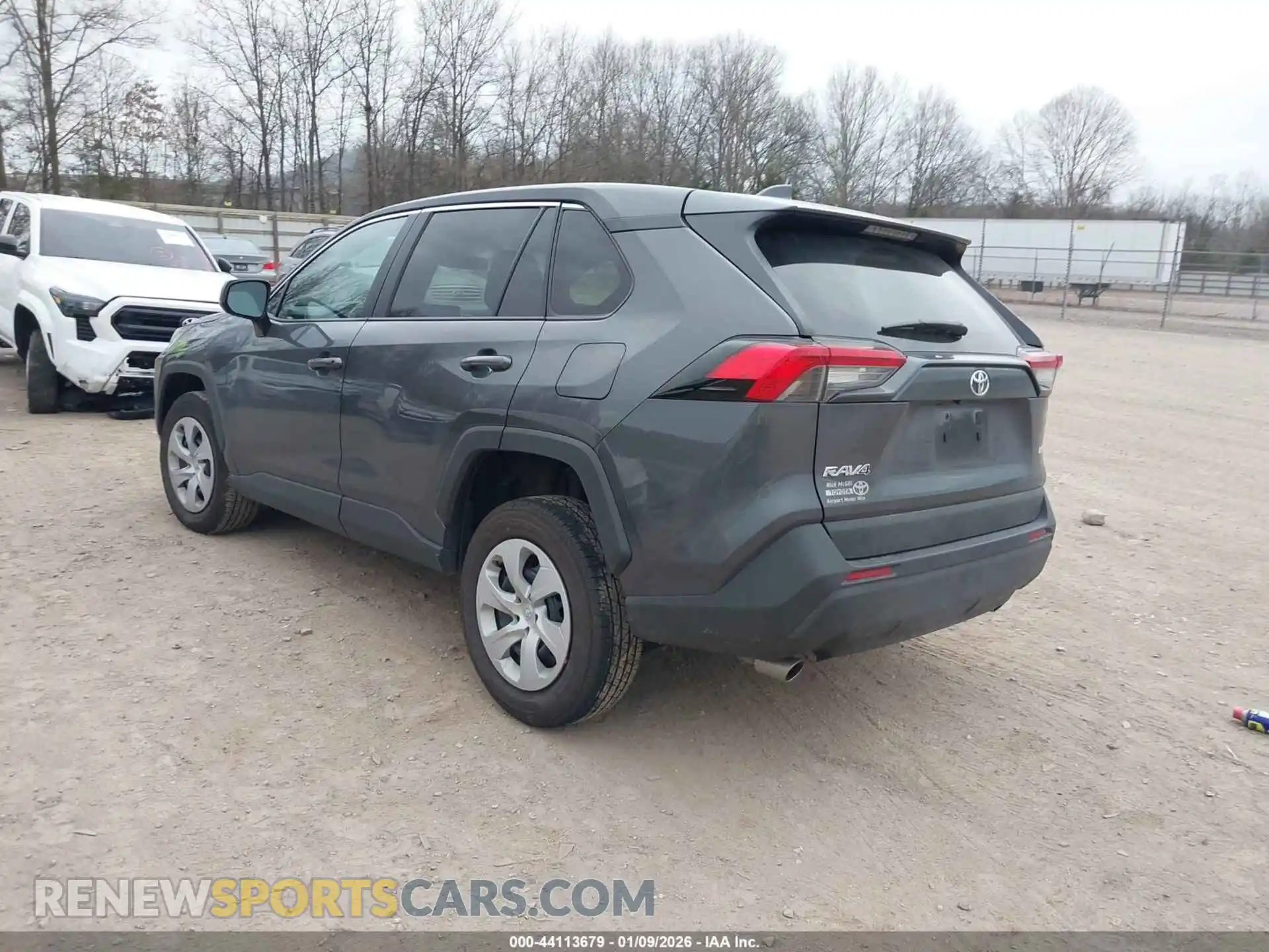 3 Фотография поврежденного автомобиля 2T3H1RFV4SW431687 TOYOTA RAV4 2025