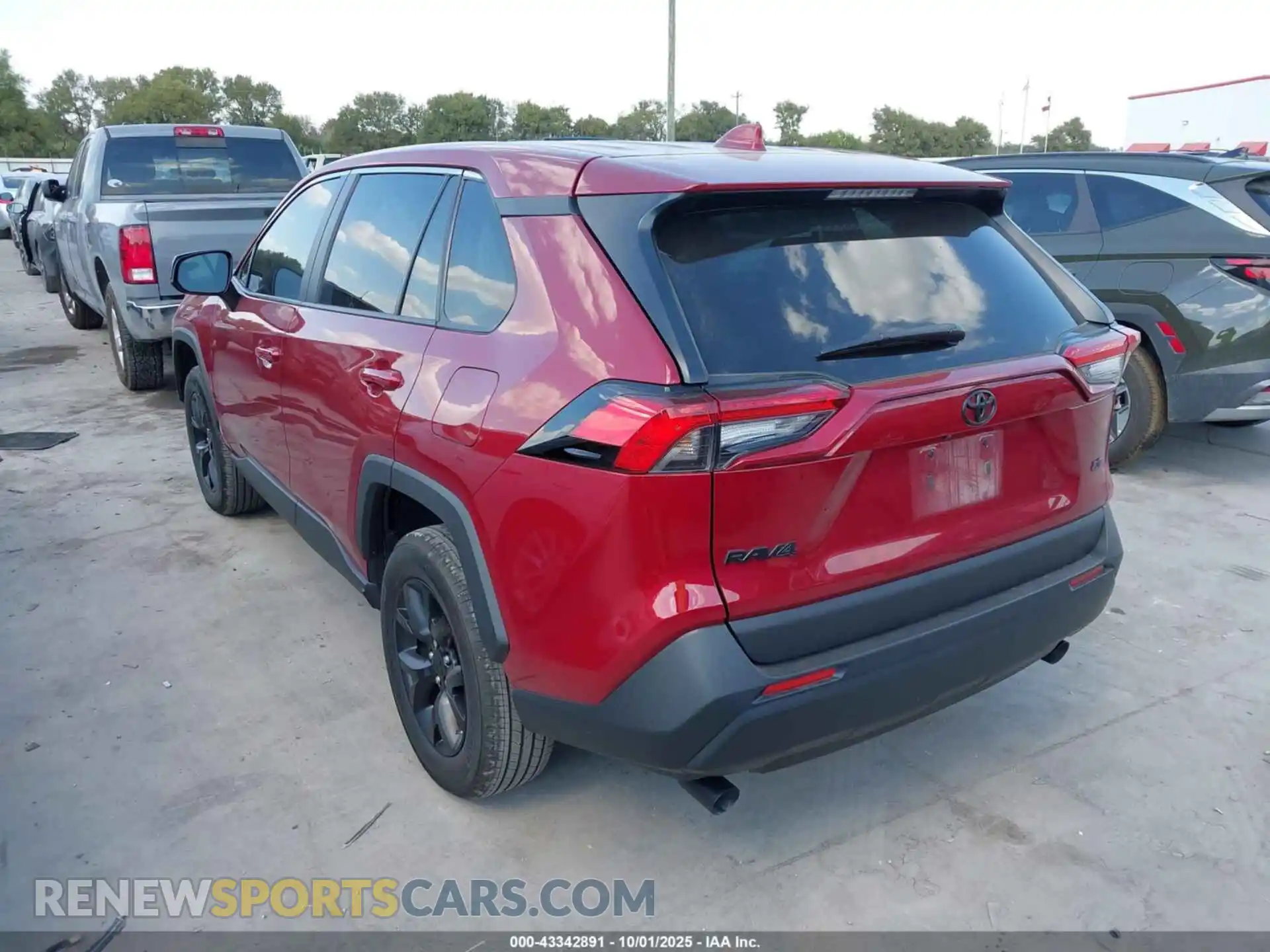 3 Photograph of a damaged car 2T3H1RFV6SW413823 TOYOTA RAV4 2025
