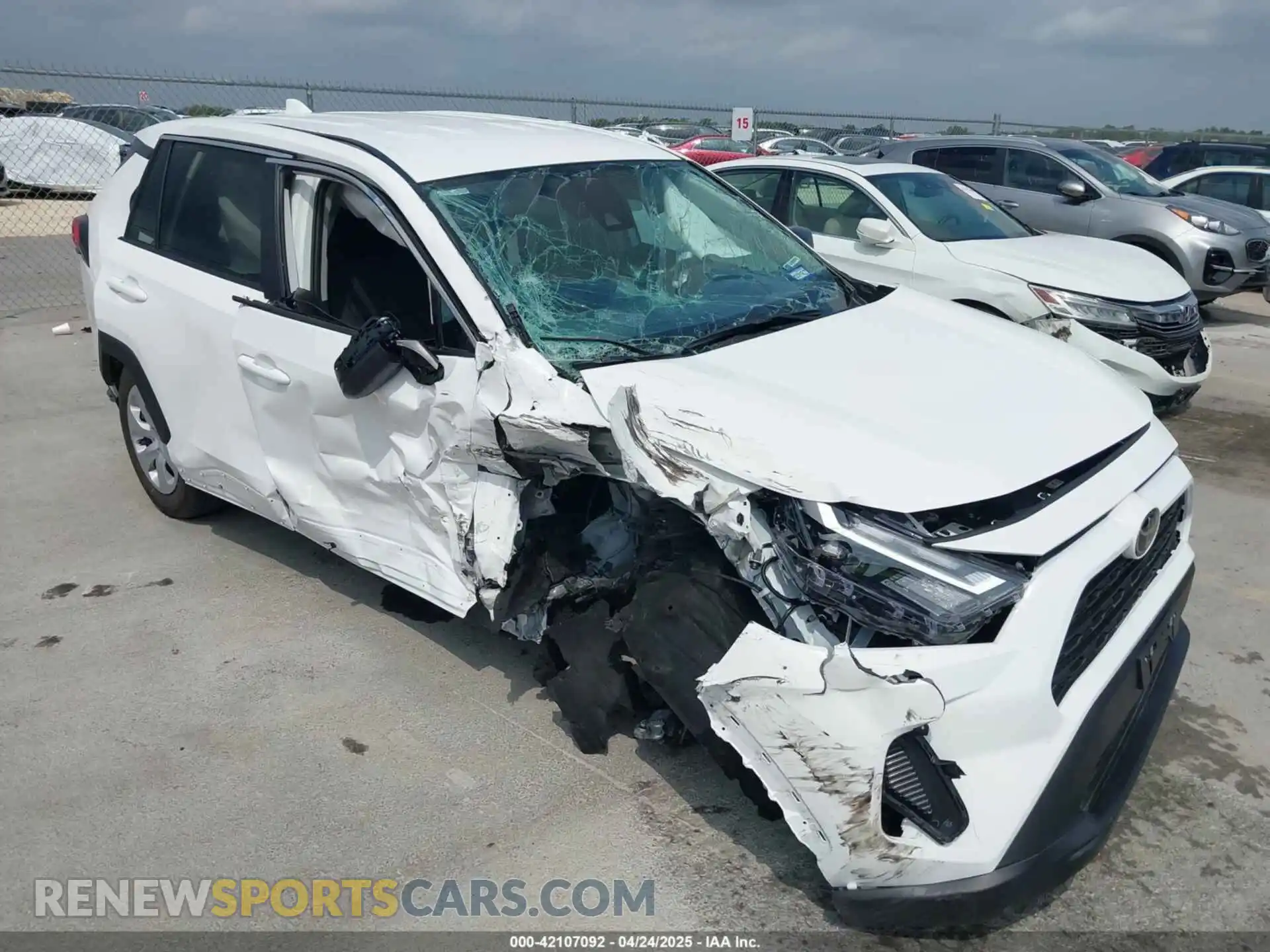 1 Photograph of a damaged car 2T3H1RFV7SC321489 TOYOTA RAV4 2025