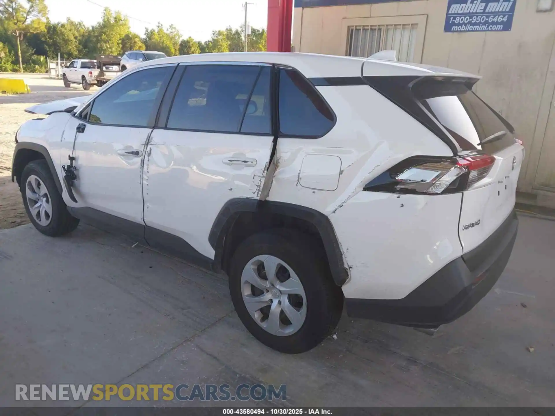 3 Photograph of a damaged car 2T3H1RFV8SW405027 TOYOTA RAV4 2025