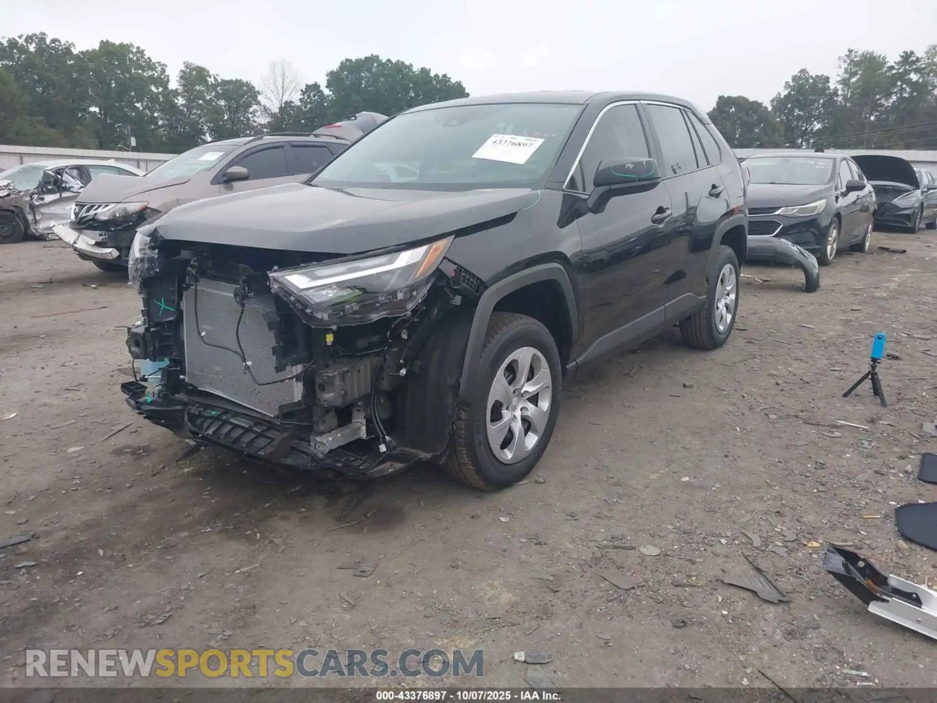 2 Photograph of a damaged car 2T3H1RFV9SC313667 TOYOTA RAV4 2025