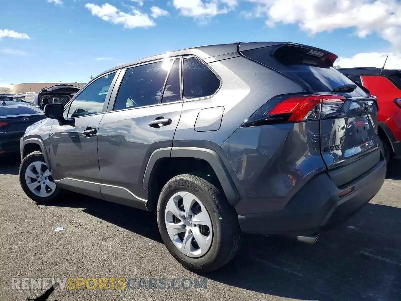 2 Фотография поврежденного автомобиля 2T3H1RFV9SW399805 TOYOTA RAV4 2025