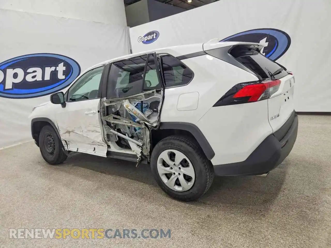 2 Photograph of a damaged car 2T3H1RFVXSC317551 TOYOTA RAV4 2025