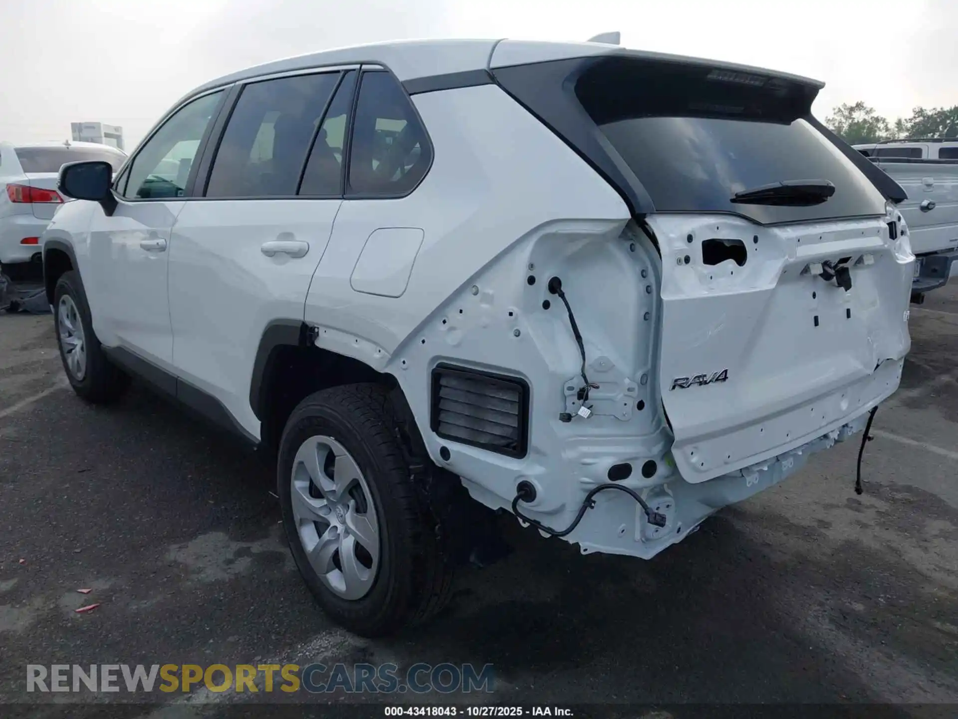 3 fotografías del automóvil dañado 2T3K1RFV0SW413967 TOYOTA RAV4 2025