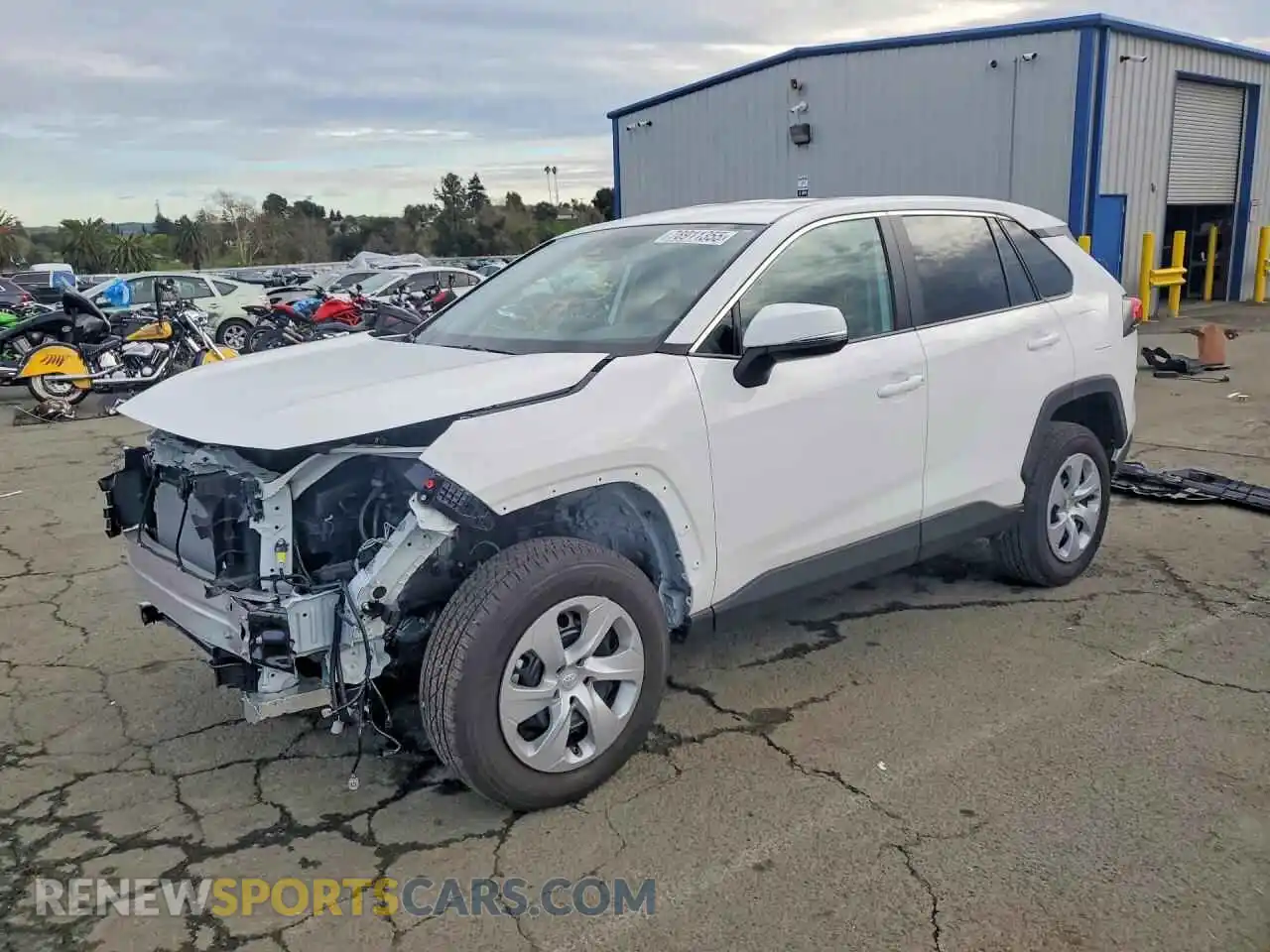 1 Photograph of a damaged car 2T3K1RFV1SW405618 TOYOTA RAV4 2025
