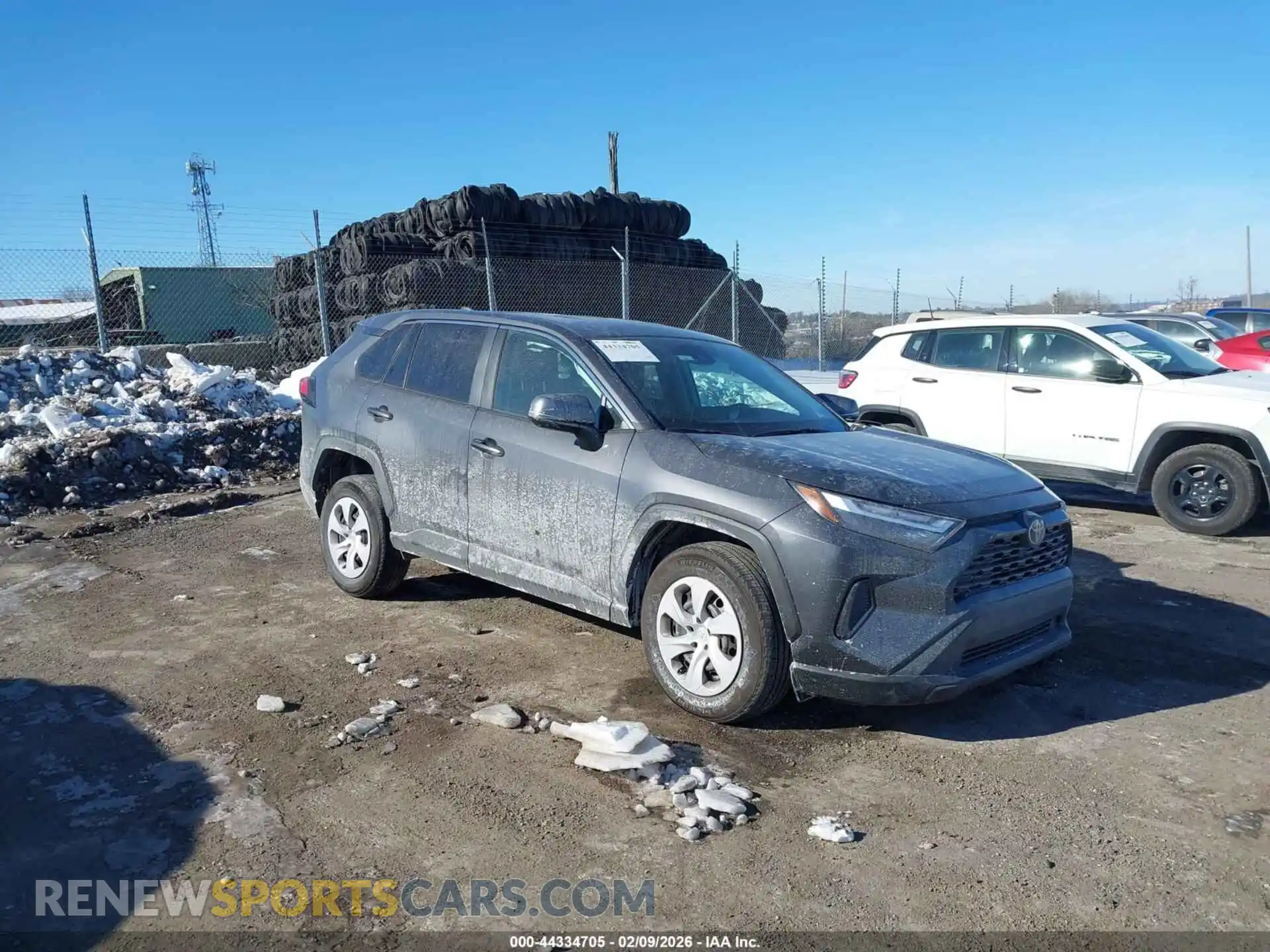 1 Photograph of a damaged car 2T3K1RFV1SW407367 TOYOTA RAV4 2025