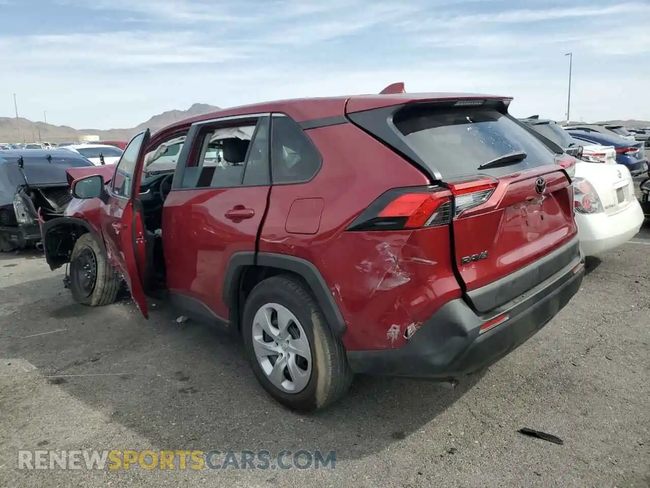 2 Фотография поврежденного автомобиля 2T3K1RFV2SW374556 TOYOTA RAV4 2025