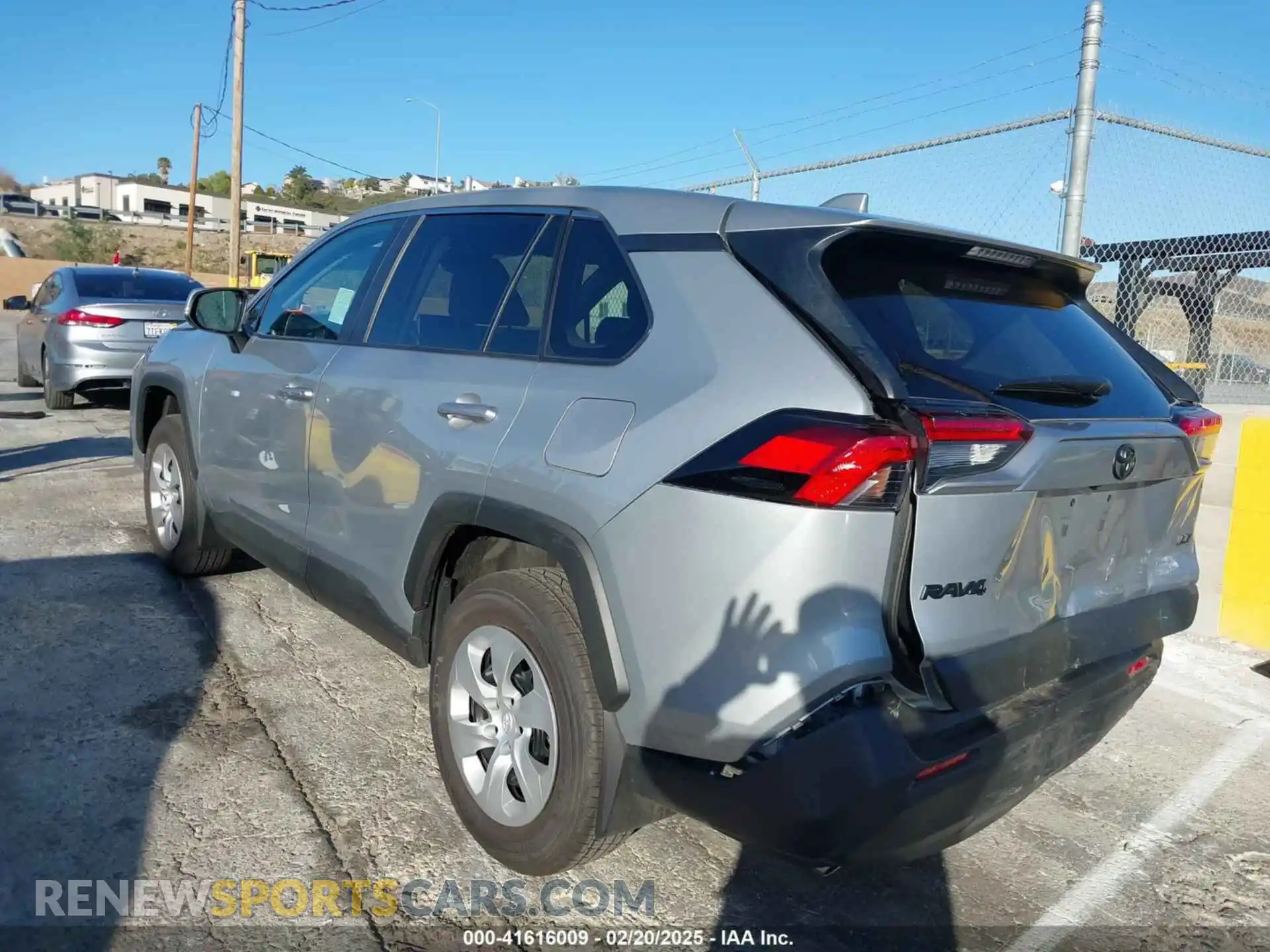 3 Photograph of a damaged car 2T3K1RFV3SW372394 TOYOTA RAV4 2025