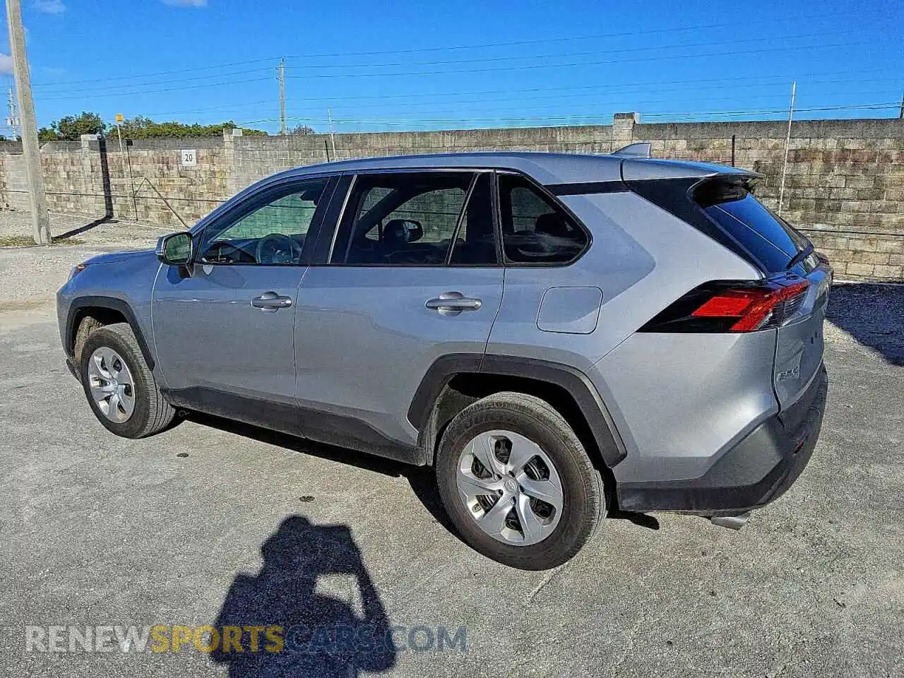 2 Photograph of a damaged car 2T3K1RFV6SC311963 TOYOTA RAV4 2025