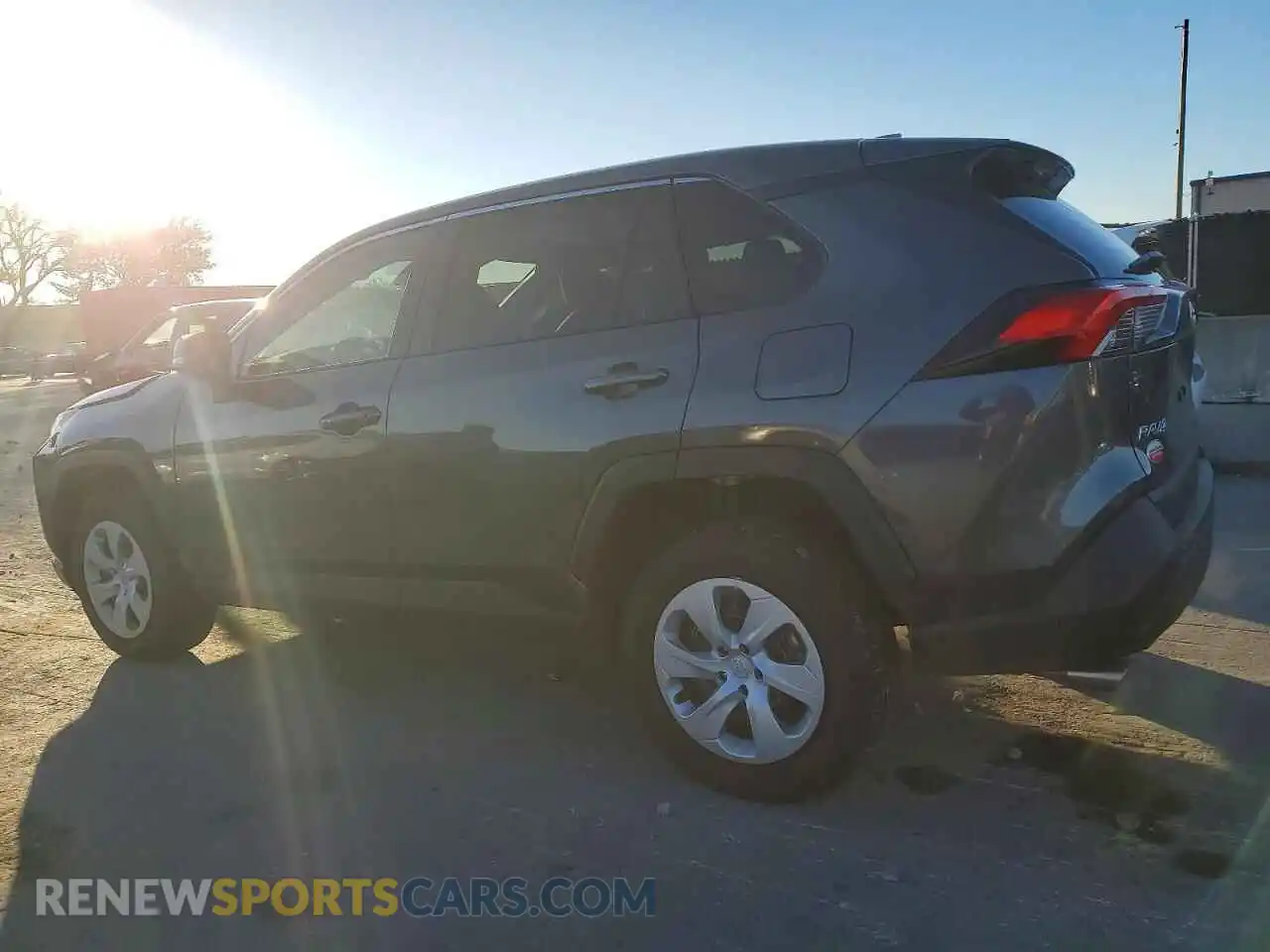 2 Фотография поврежденного автомобиля 2T3K1RFV6SC347216 TOYOTA RAV4 2025