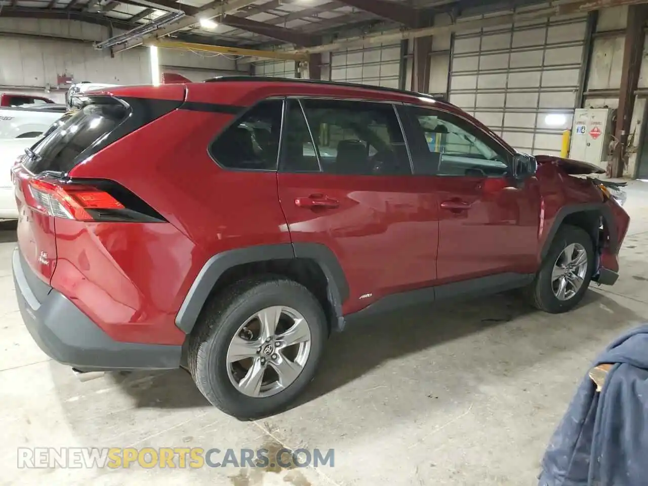 3 Photograph of a damaged car 2T3LWRFV0SW256530 TOYOTA RAV4 2025