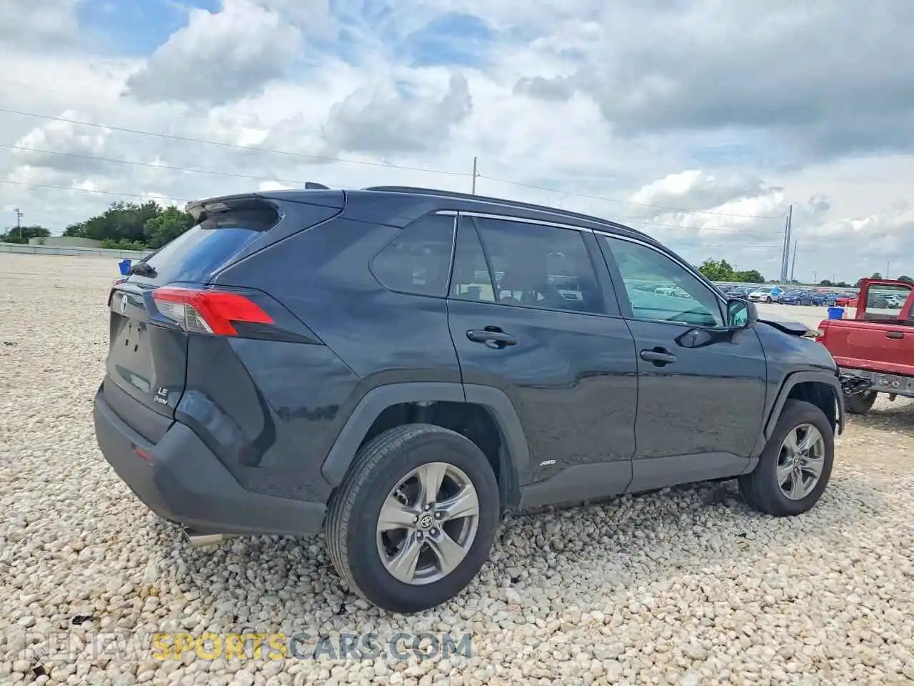3 Фотография поврежденного автомобиля 2T3LWRFV6SW270884 TOYOTA RAV4 2025