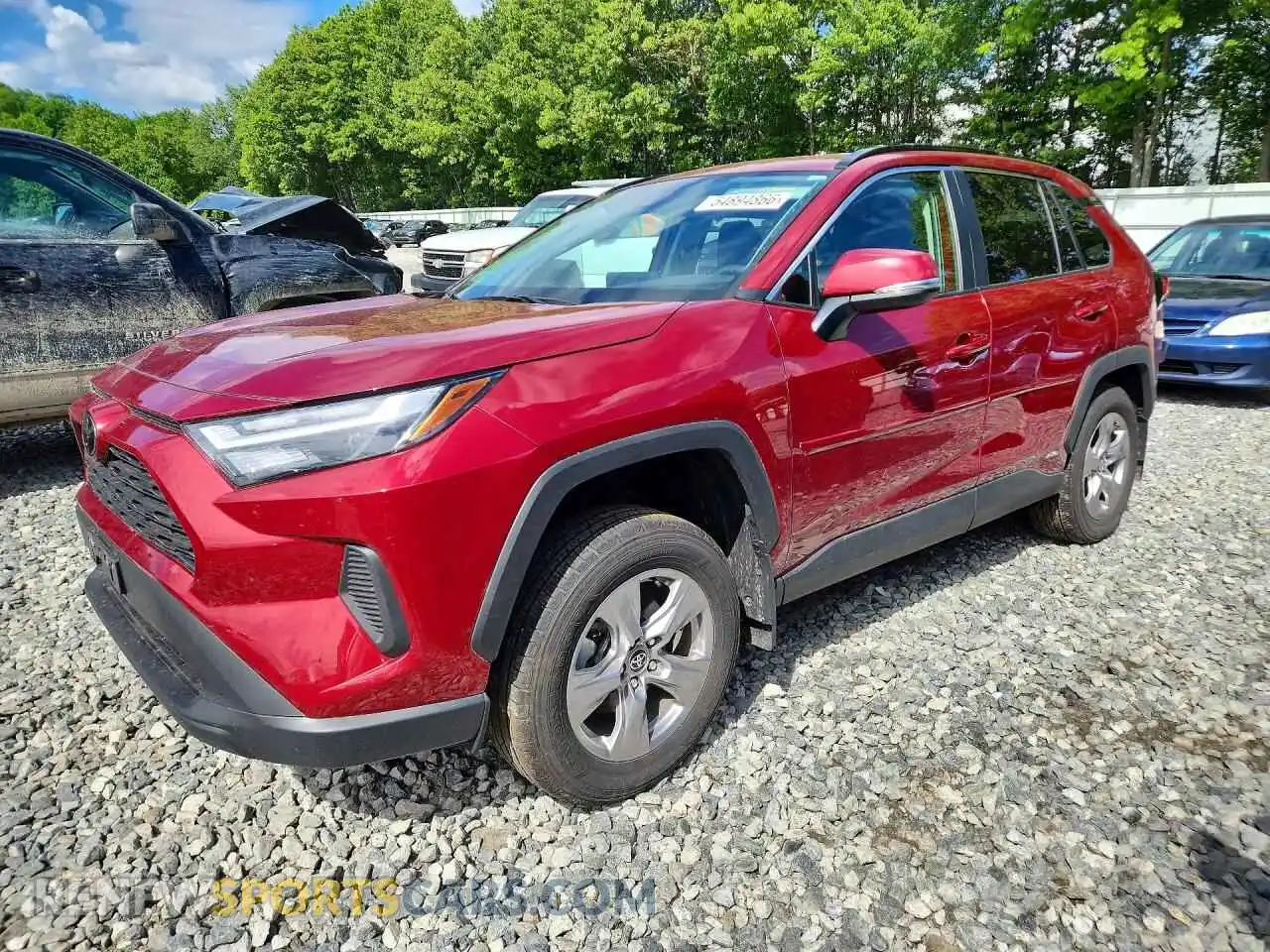 1 Photograph of a damaged car 2T3MWRFV0SW268908 TOYOTA RAV4 2025