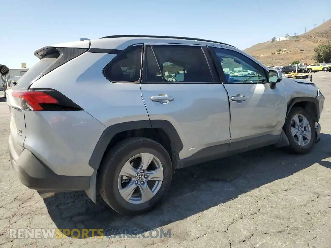 3 Photograph of a damaged car 2T3MWRFV3SW267851 TOYOTA RAV4 2025
