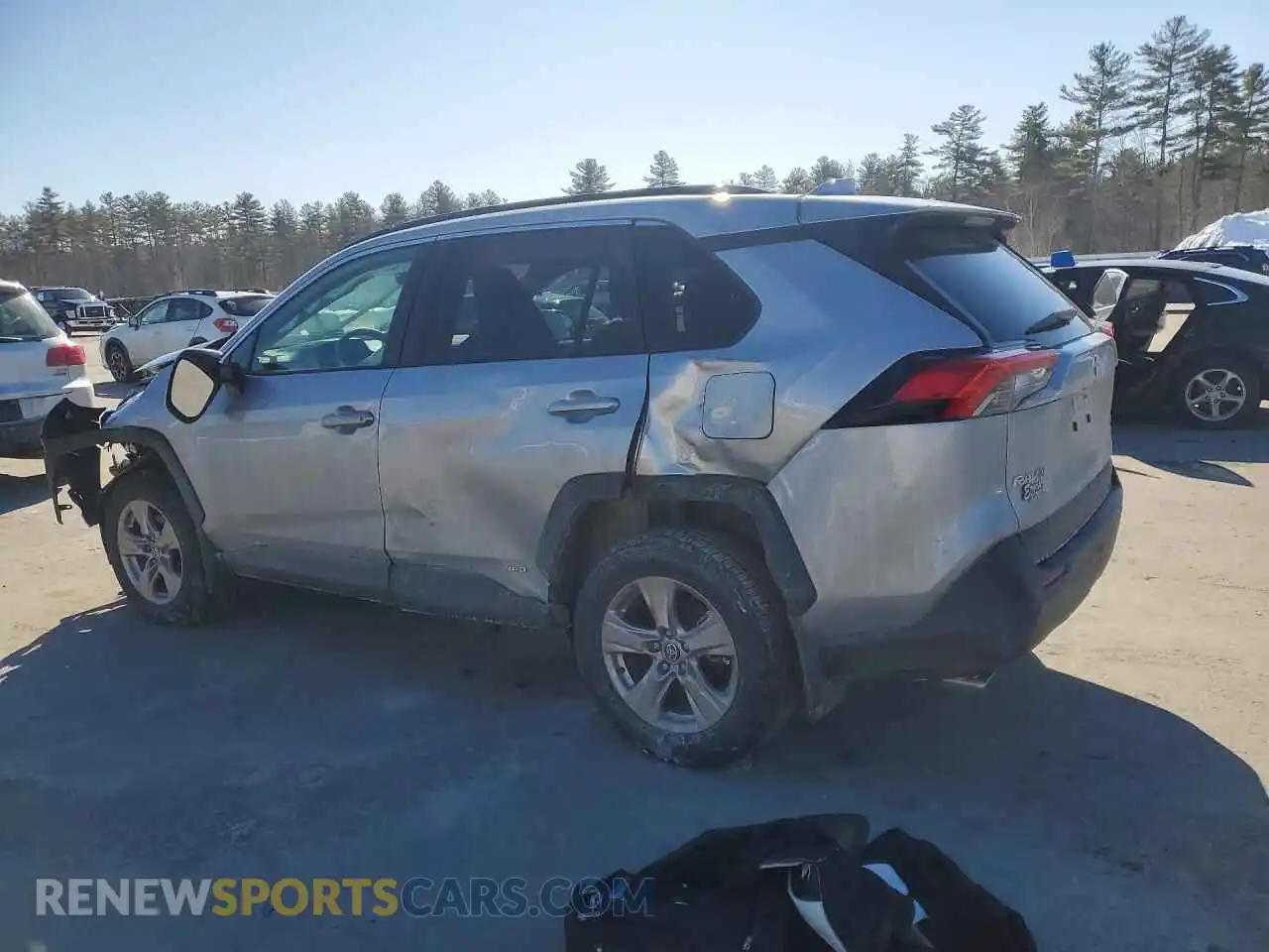 2 Photograph of a damaged car 2T3MWRFV6SW267990 TOYOTA RAV4 2025