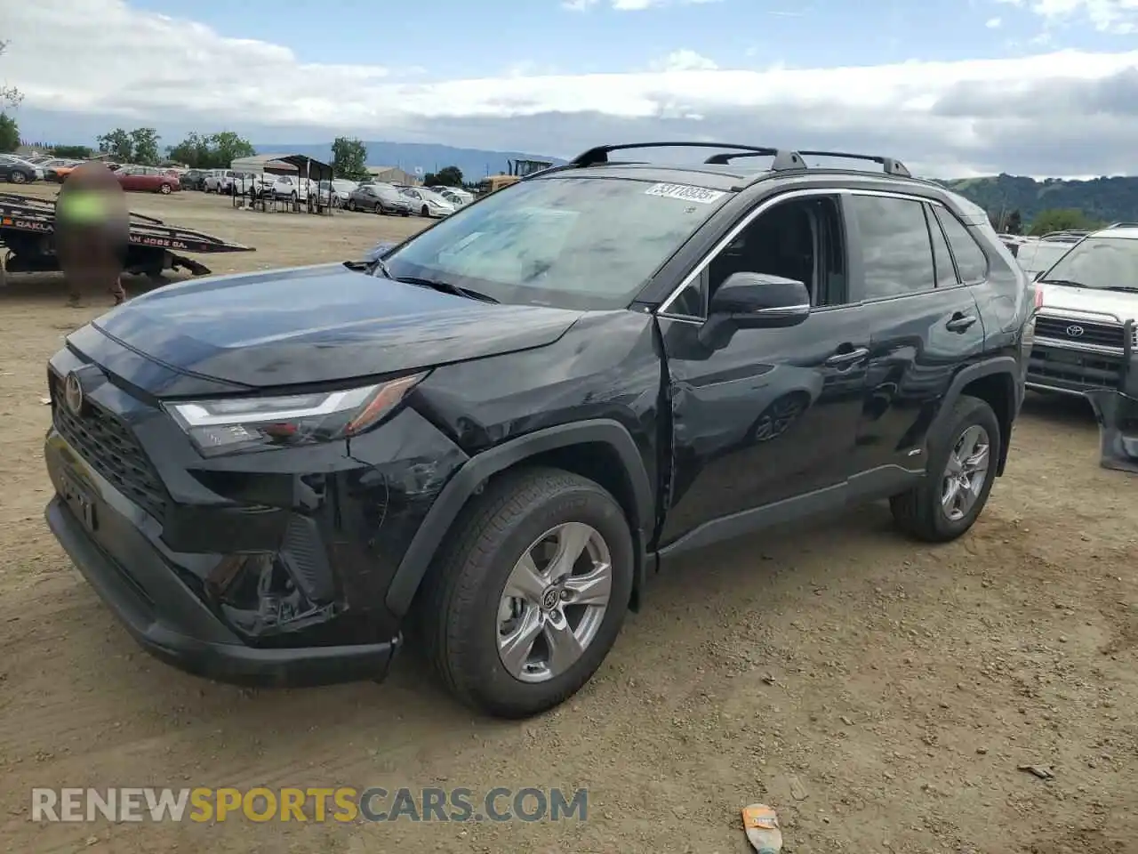 1 Photograph of a damaged car 2T3MWRFV7SW268257 TOYOTA RAV4 2025
