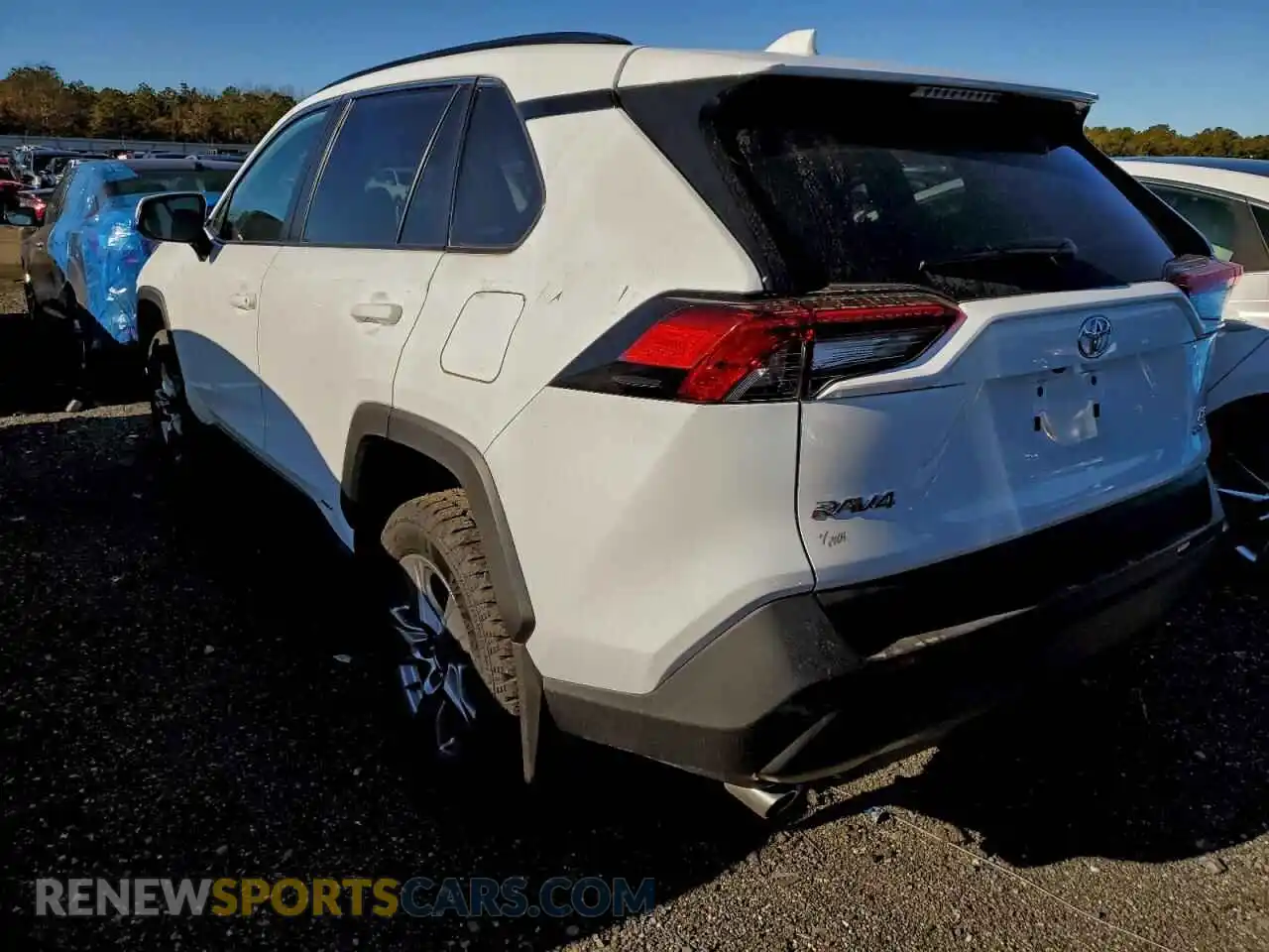 2 fotografías del automóvil dañado 2T3MWRFV9SW280569 TOYOTA RAV4 2025