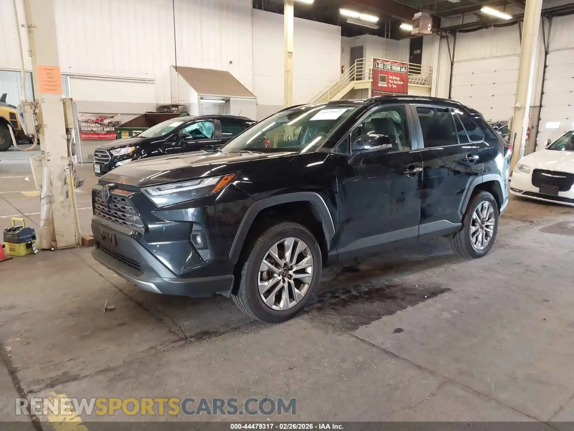 2 Фотография поврежденного автомобиля 2T3N1RFV1SC502980 TOYOTA RAV4 2025