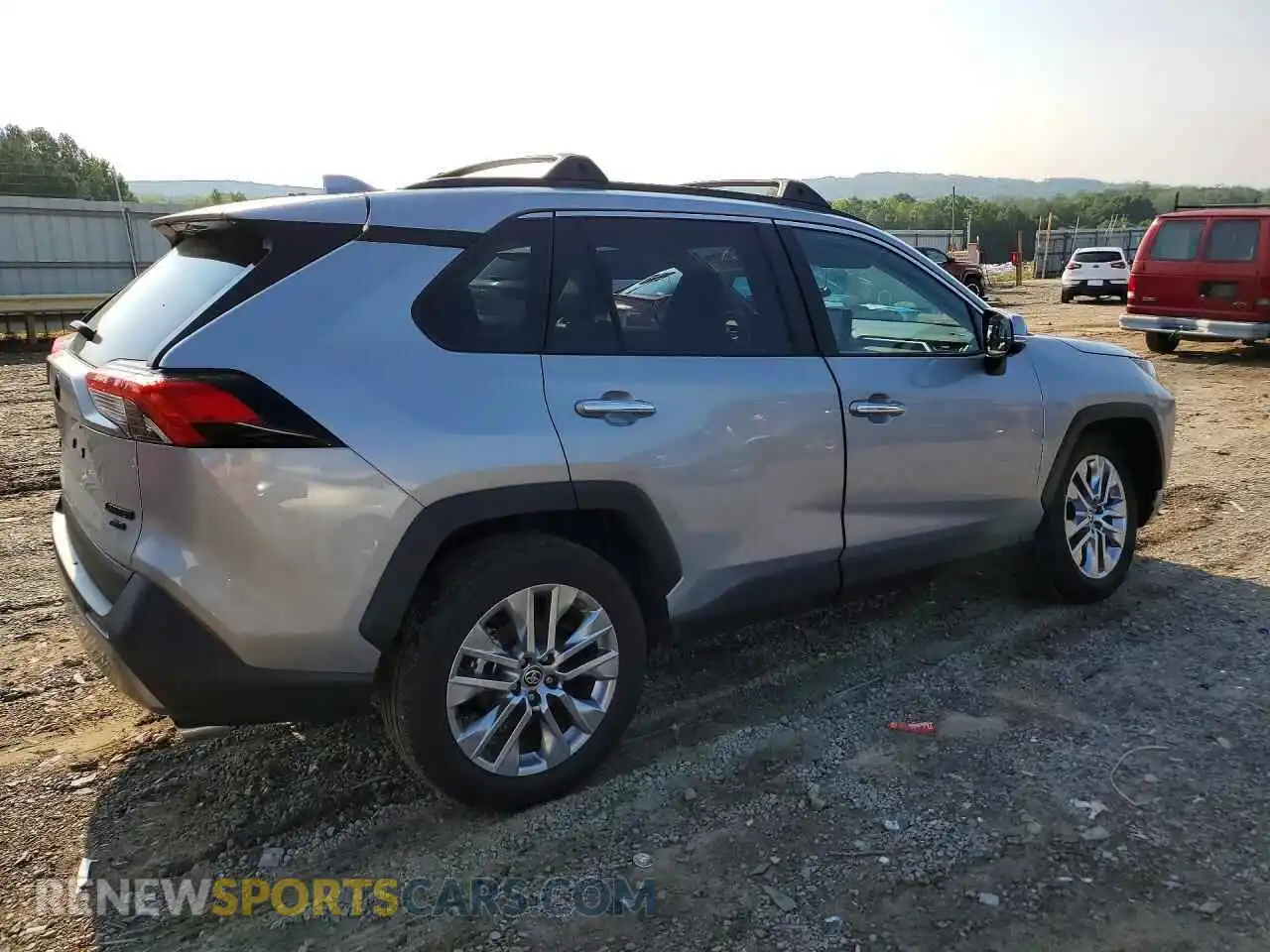 3 fotografías del automóvil dañado 2T3N1RFV3SW614761 TOYOTA RAV4 2025