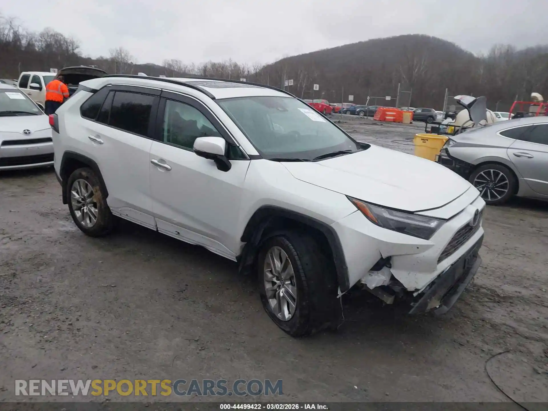 1 Photograph of a damaged car 2T3N1RFV6SW625737 TOYOTA RAV4 2025