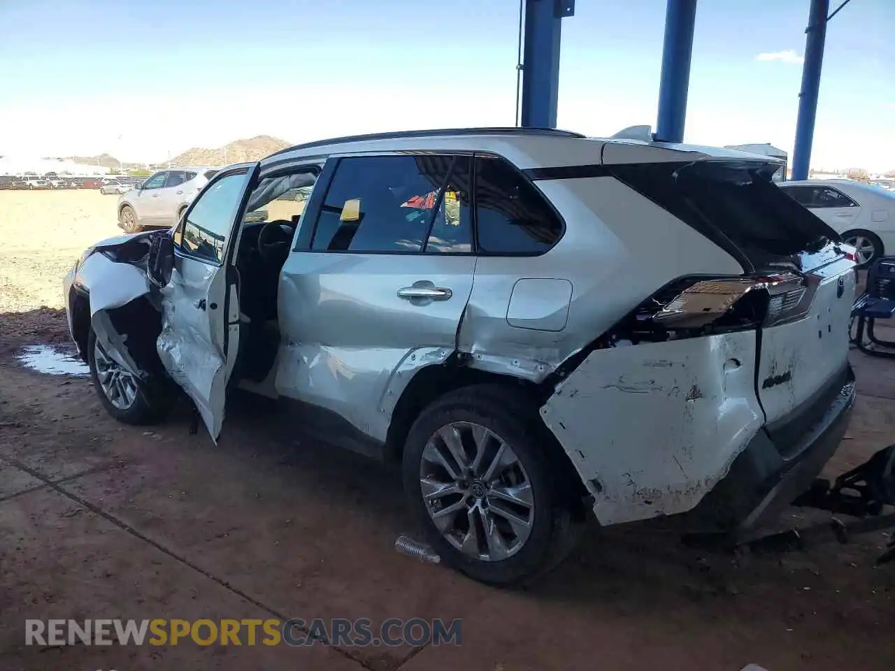 2 Фотография поврежденного автомобиля 2T3N1RFV9SW575920 TOYOTA RAV4 2025