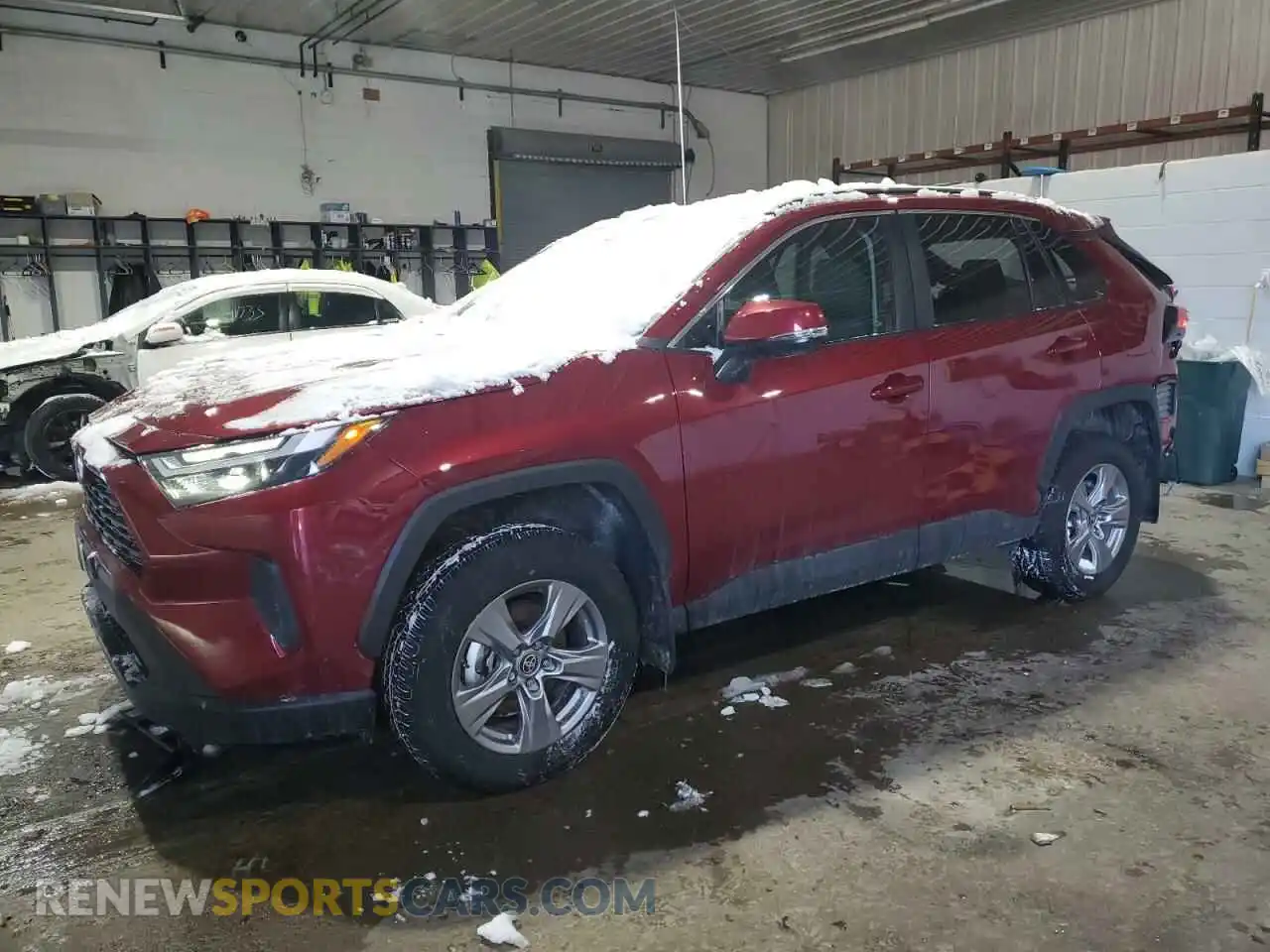 1 Photograph of a damaged car 2T3P1RFV0SW500676 TOYOTA RAV4 2025