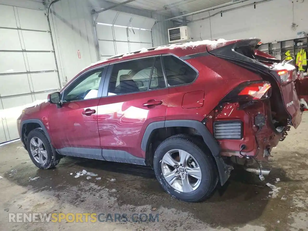 2 Photograph of a damaged car 2T3P1RFV0SW500676 TOYOTA RAV4 2025