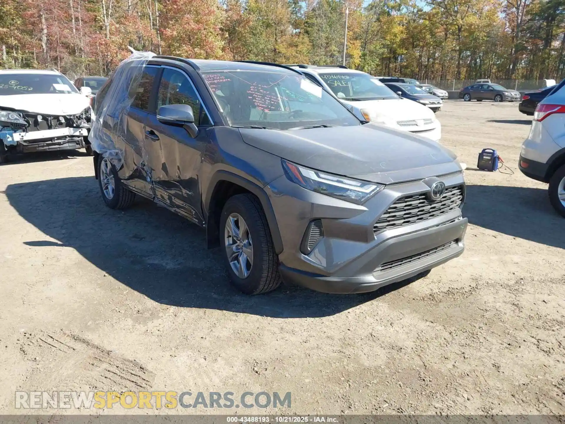 1 Photograph of a damaged car 2T3P1RFV0SW552518 TOYOTA RAV4 2025