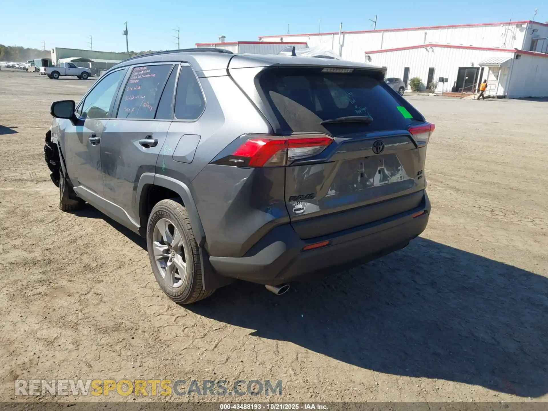 3 Photograph of a damaged car 2T3P1RFV0SW552518 TOYOTA RAV4 2025