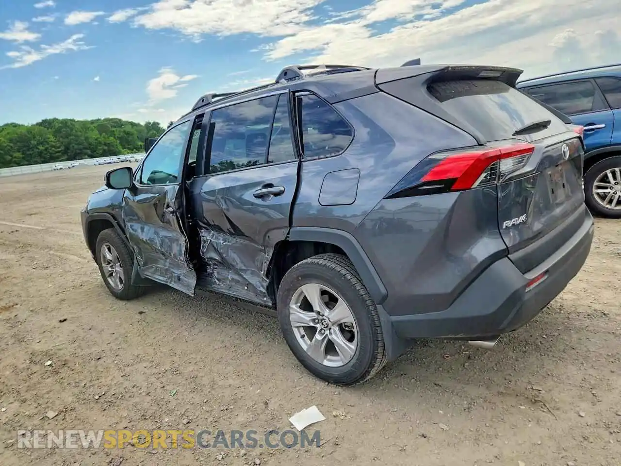 2 Photograph of a damaged car 2T3P1RFV0SW596518 TOYOTA RAV4 2025