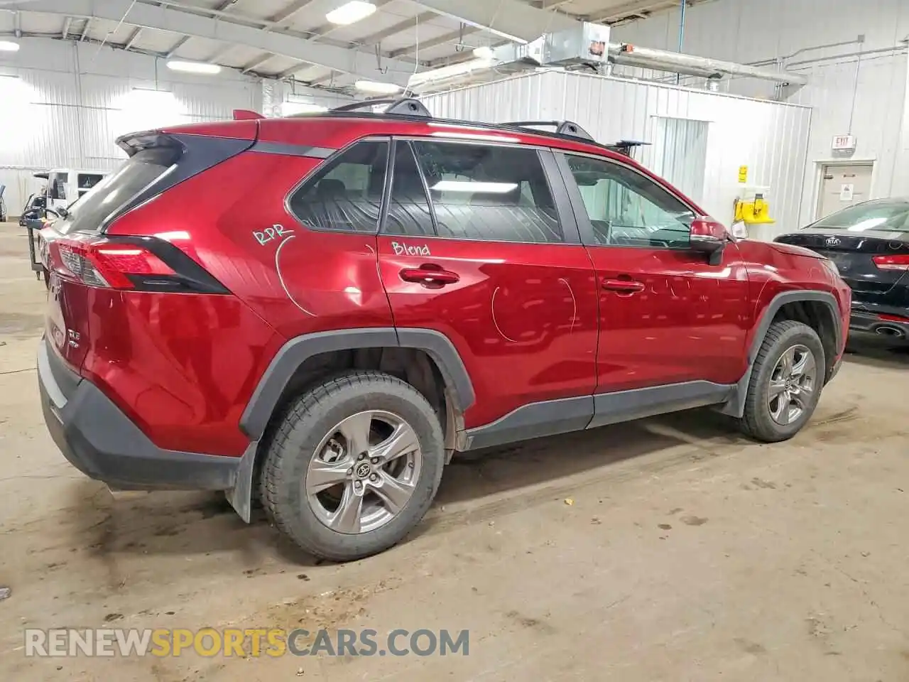 3 Фотография поврежденного автомобиля 2T3P1RFV0SW600597 TOYOTA RAV4 2025