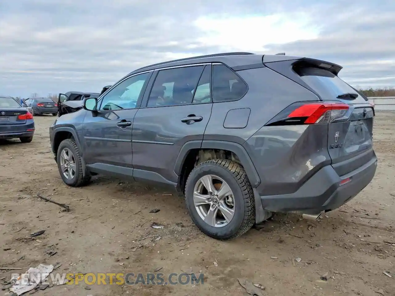 2 Photograph of a damaged car 2T3P1RFV0SW606223 TOYOTA RAV4 2025