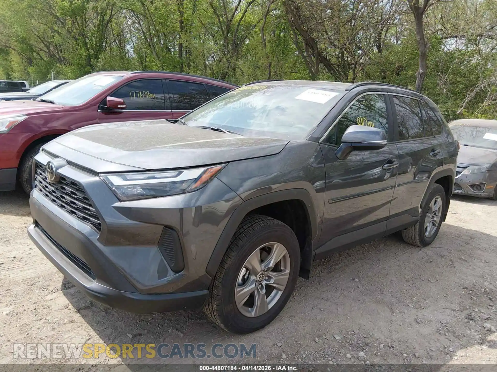 2 Photograph of a damaged car 2T3P1RFV0SW629484 TOYOTA RAV4 2025