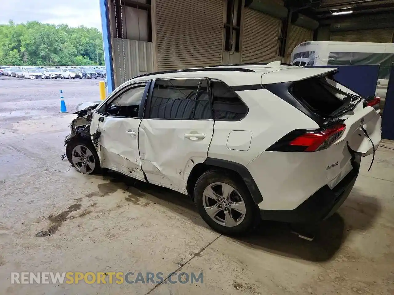 2 Photograph of a damaged car 2T3P1RFV1SW555914 TOYOTA RAV4 2025