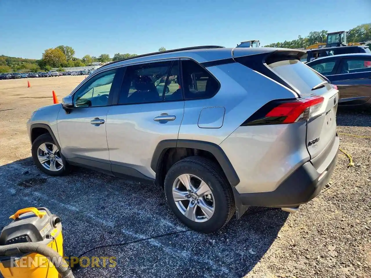 2 Photograph of a damaged car 2T3P1RFV2SC498902 TOYOTA RAV4 2025