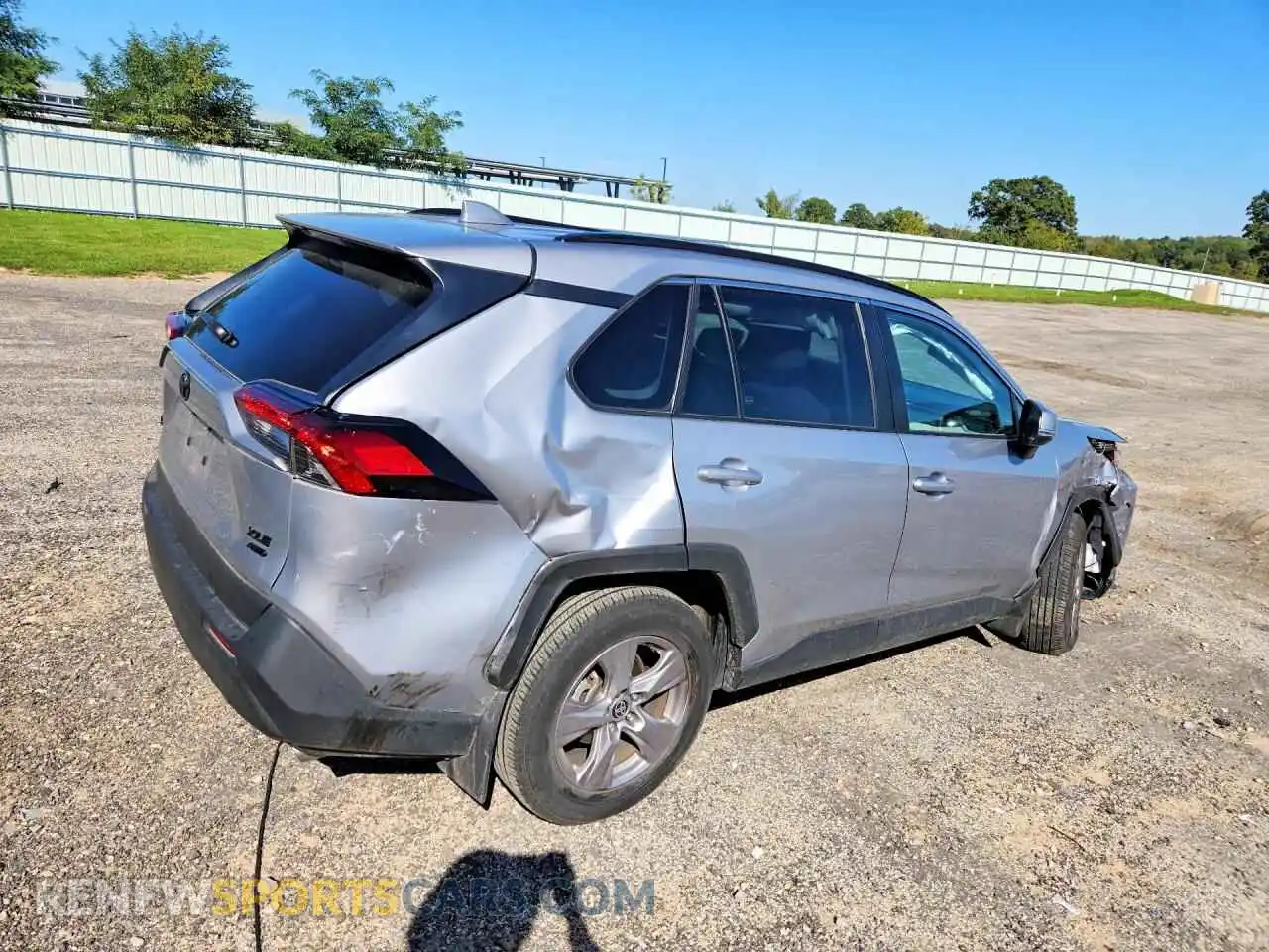 3 Photograph of a damaged car 2T3P1RFV2SC498902 TOYOTA RAV4 2025