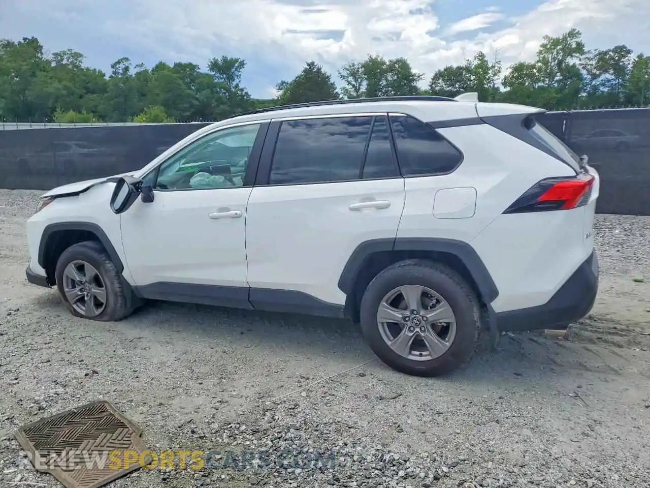 2 Photograph of a damaged car 2T3P1RFV2SC574974 TOYOTA RAV4 2025