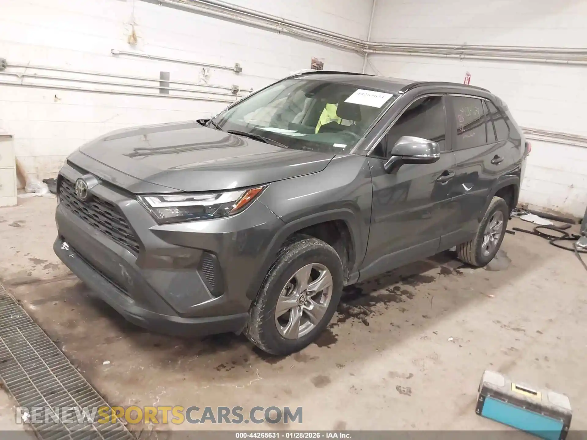 2 fotografías del automóvil dañado 2T3P1RFV2SW496355 TOYOTA RAV4 2025