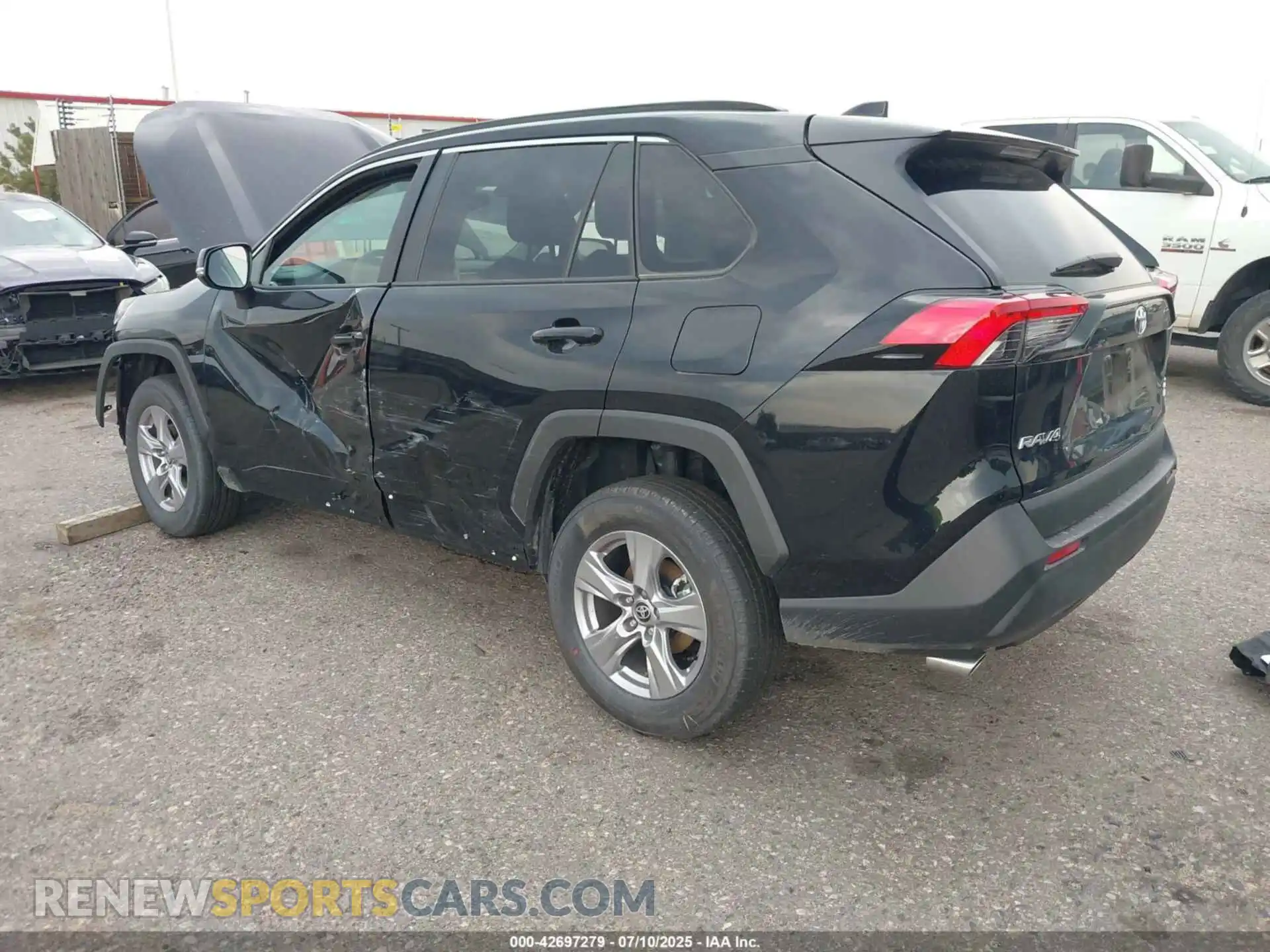 3 Photograph of a damaged car 2T3P1RFV2SW541567 TOYOTA RAV4 2025